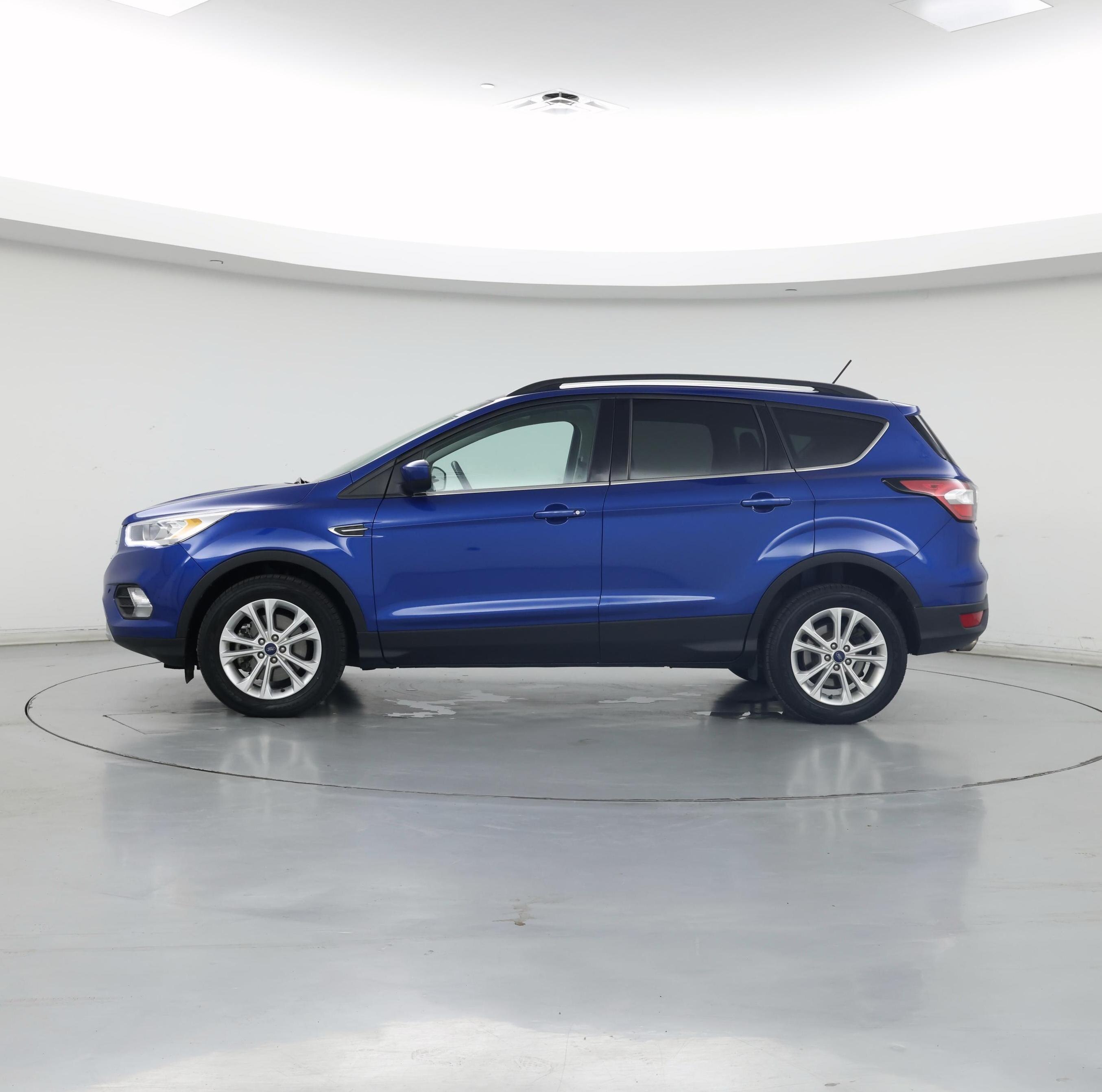 Thumbnail: 2018 Ford Escape - 3