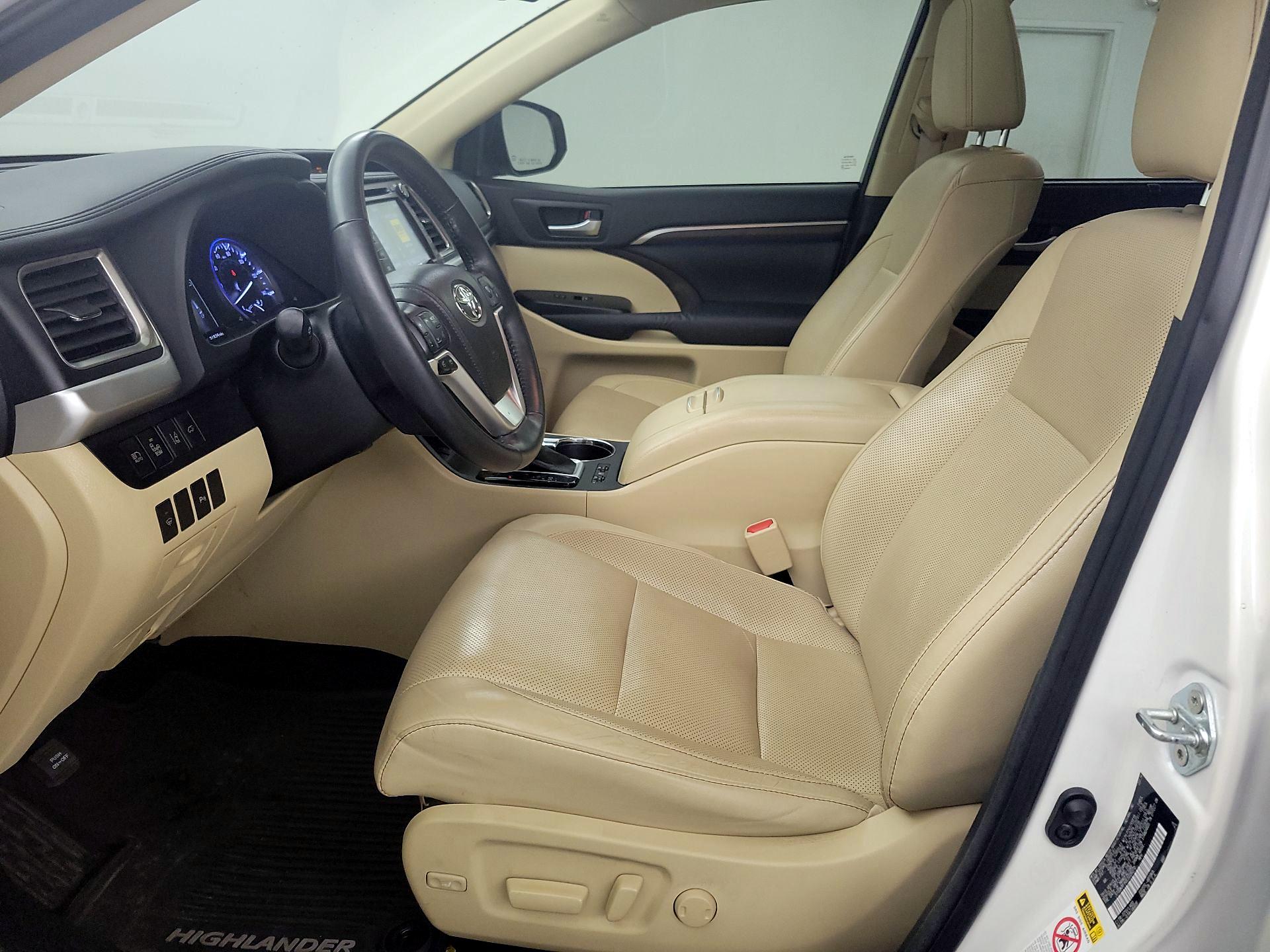 Thumbnail: 2014 Toyota Highlander - 11