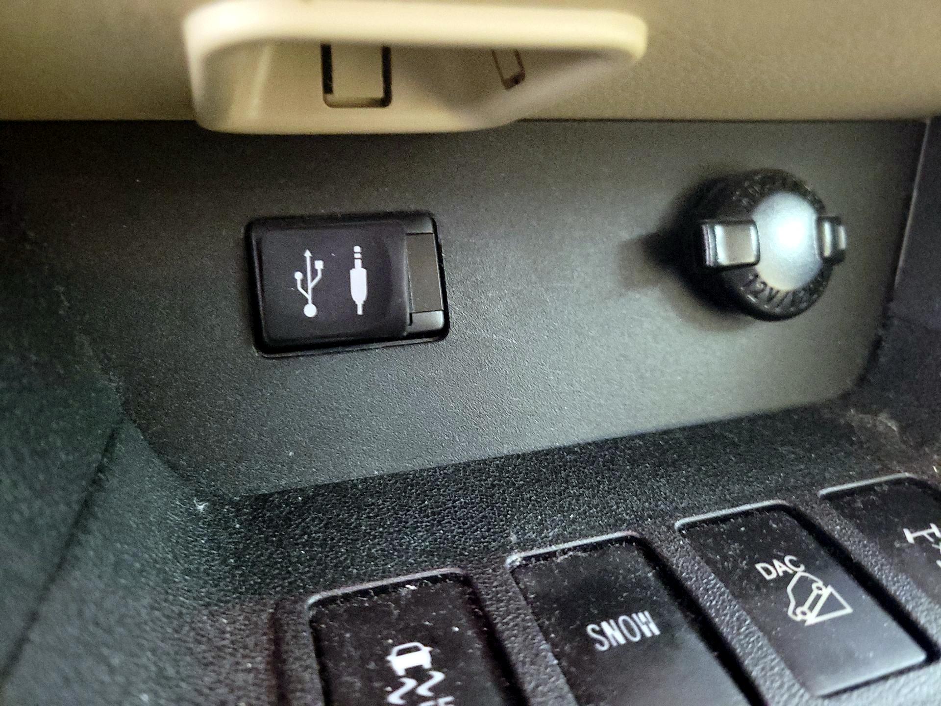 Thumbnail: 2014 Toyota Highlander - 19