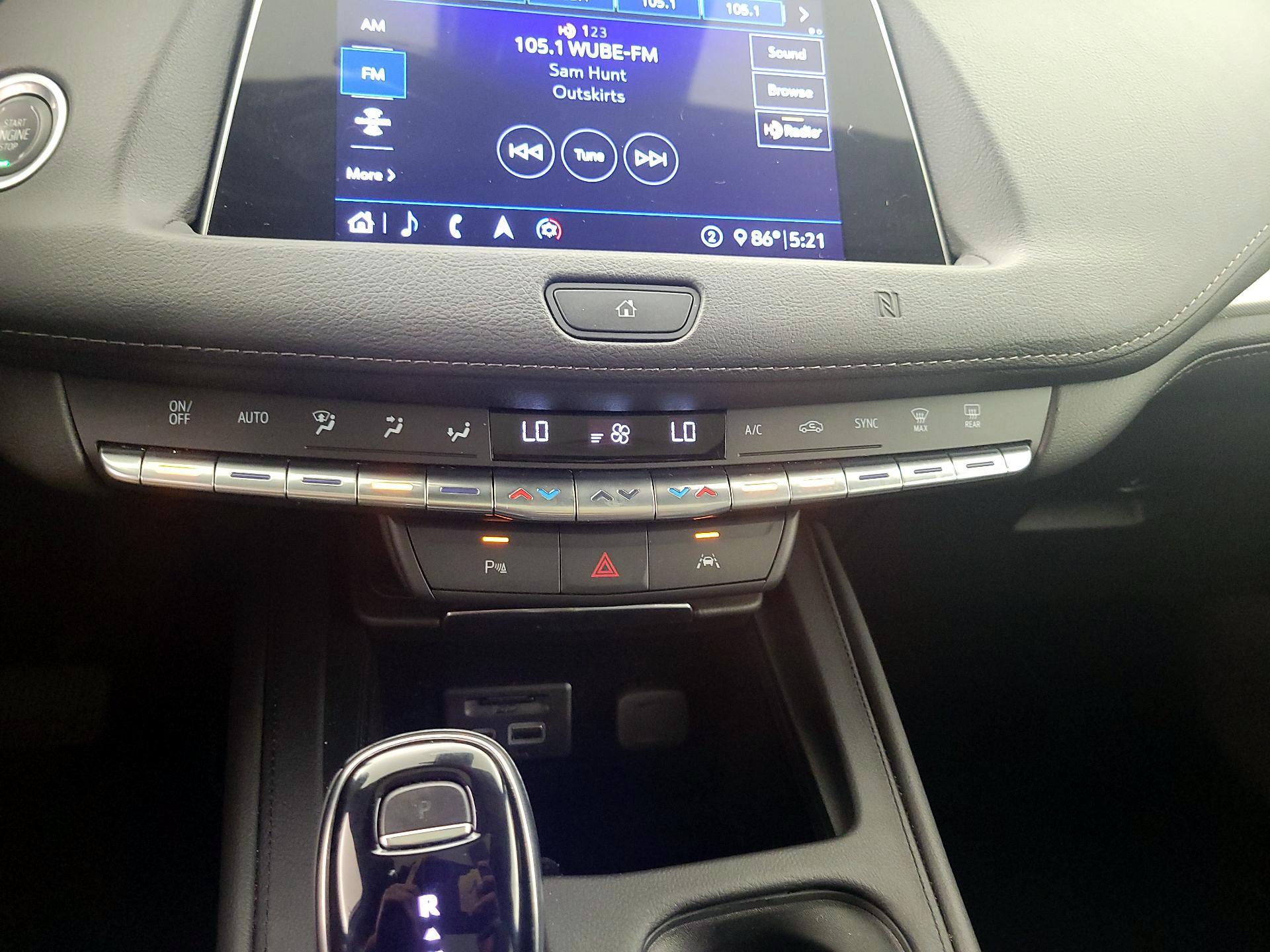 Thumbnail: 2020 Cadillac XT4 - 17