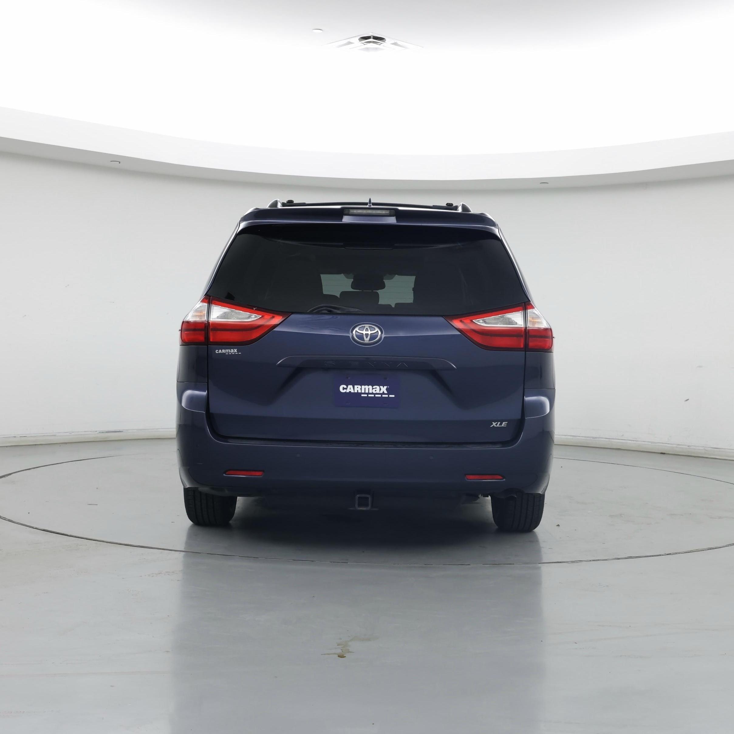 Thumbnail: 2019 Toyota Sienna - 6