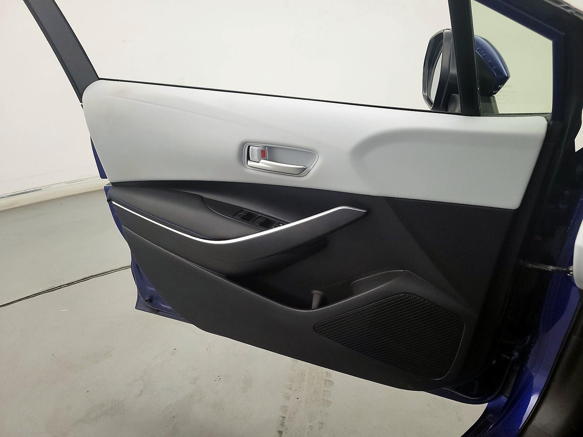 Thumbnail: 2021 Toyota Corolla - 12