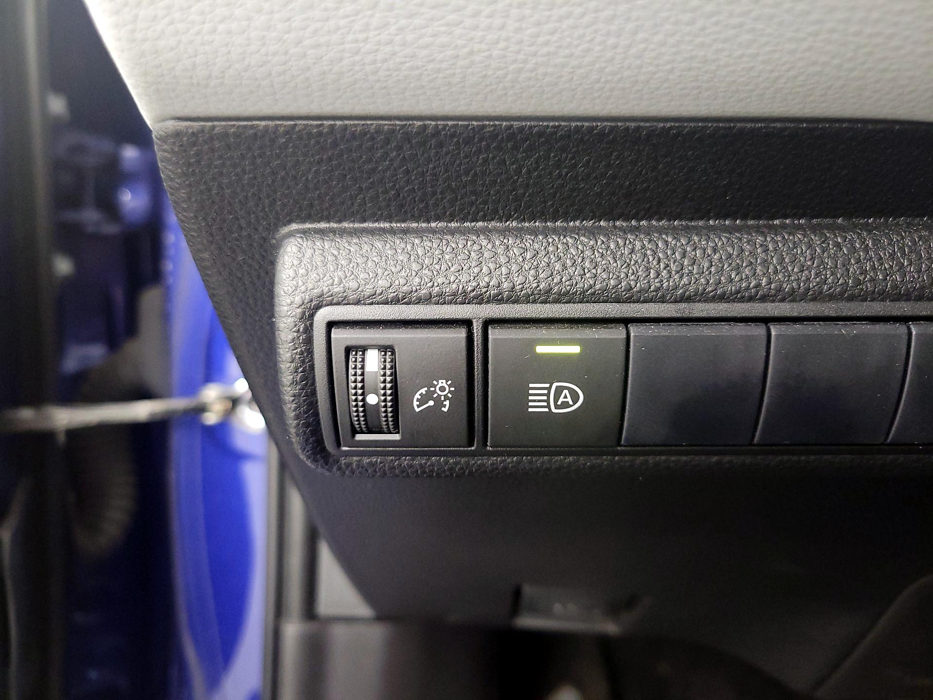 Thumbnail: 2021 Toyota Corolla - 13