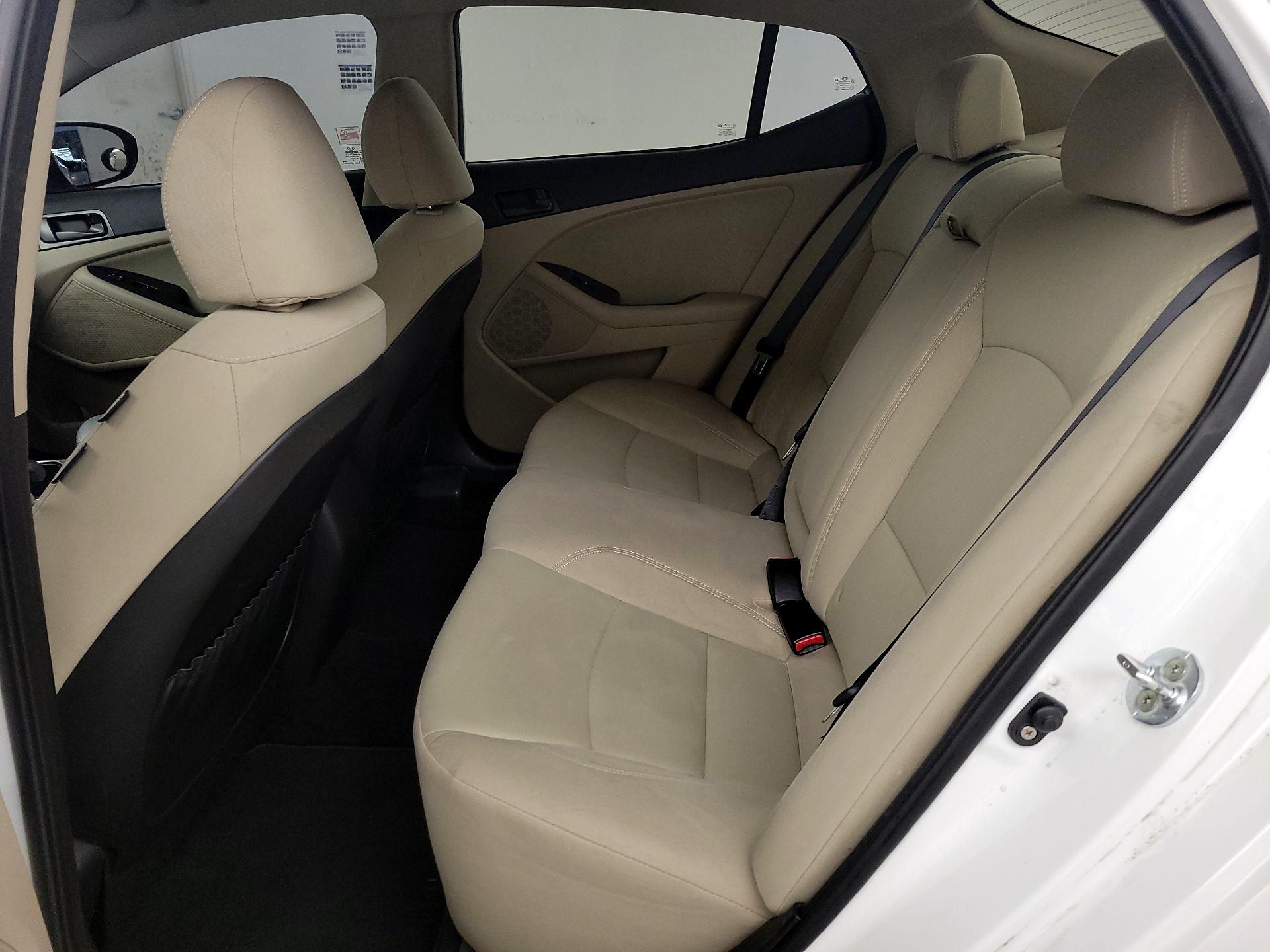 Thumbnail: 2015 Kia Optima - 19