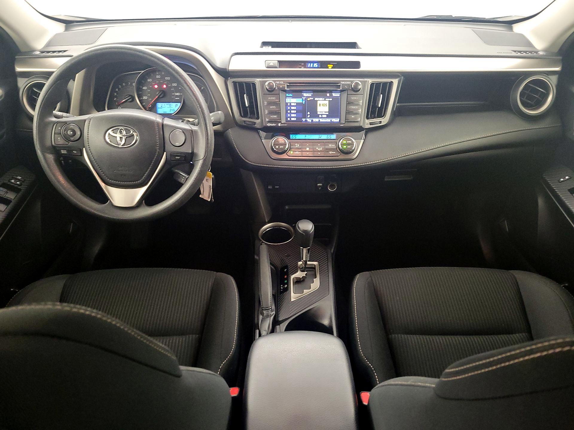Thumbnail: 2015 Toyota RAV4 - 9