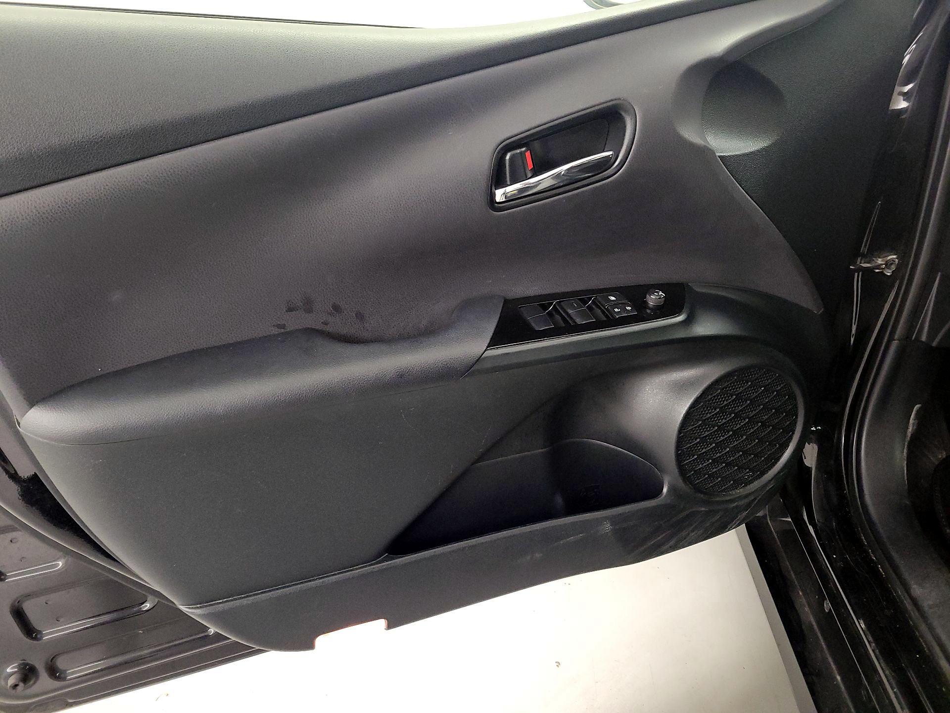 Thumbnail: 2021 Toyota Prius - 12