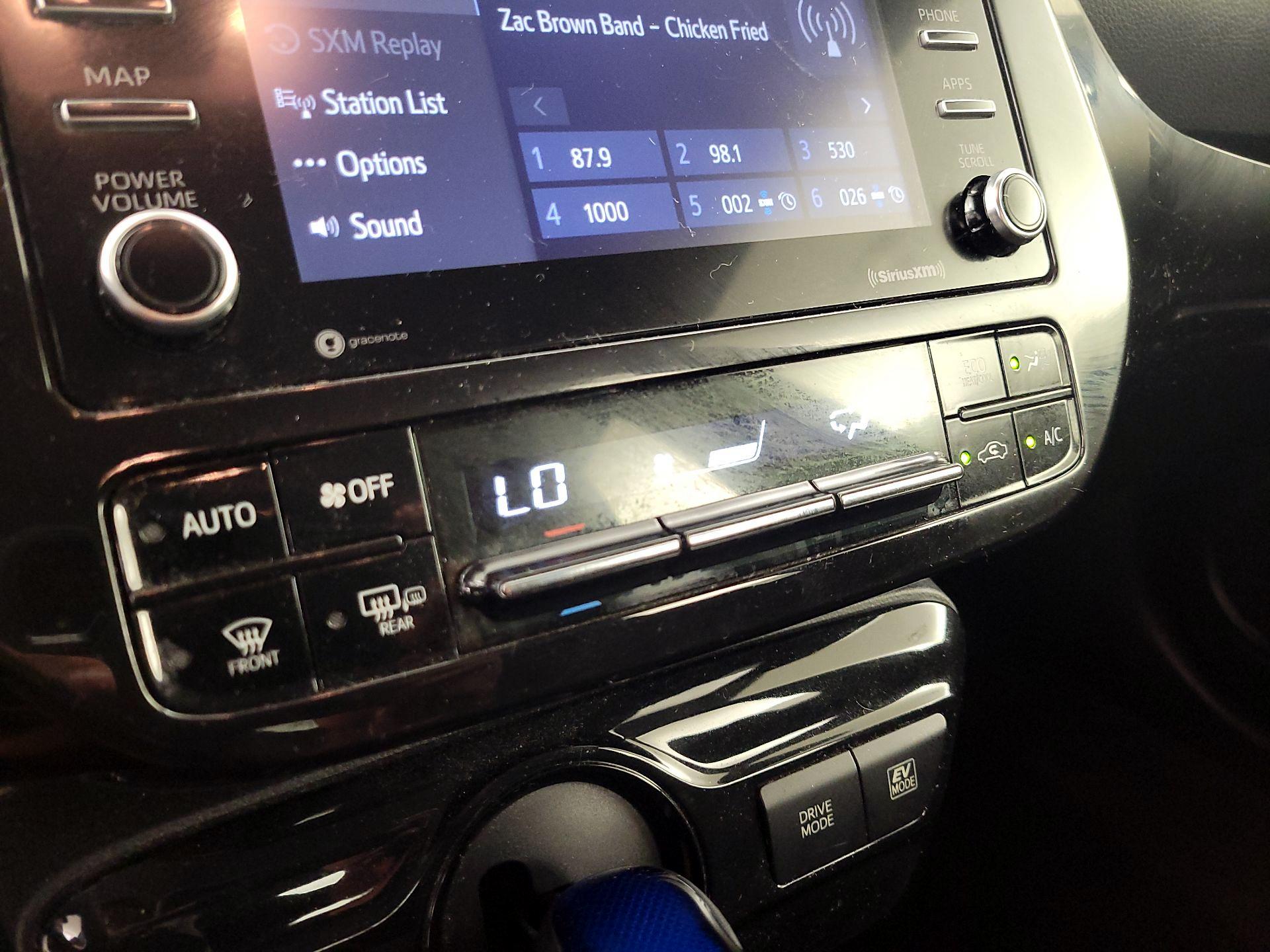 Thumbnail: 2021 Toyota Prius - 16