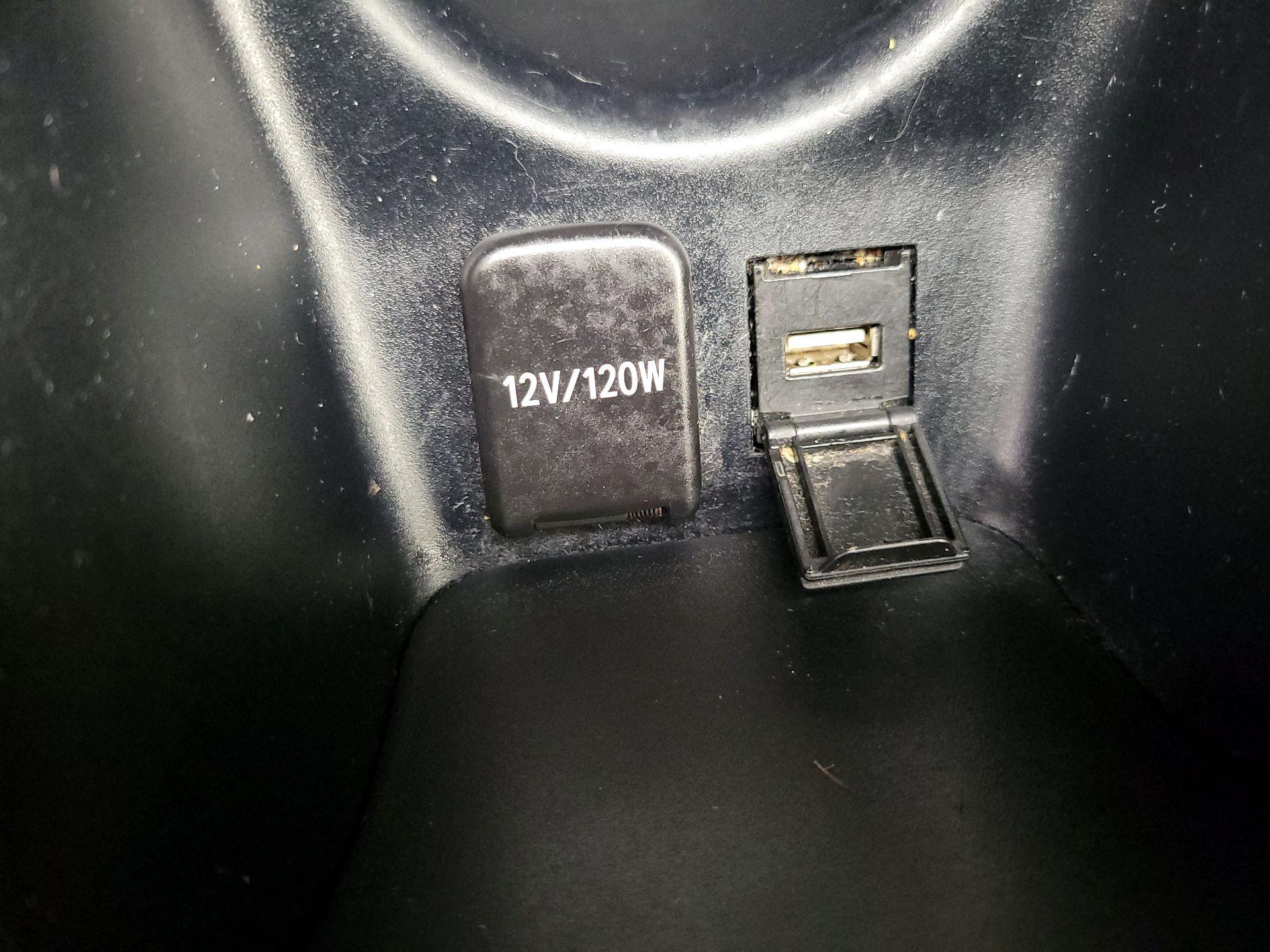 Thumbnail: 2021 Toyota Prius - 18