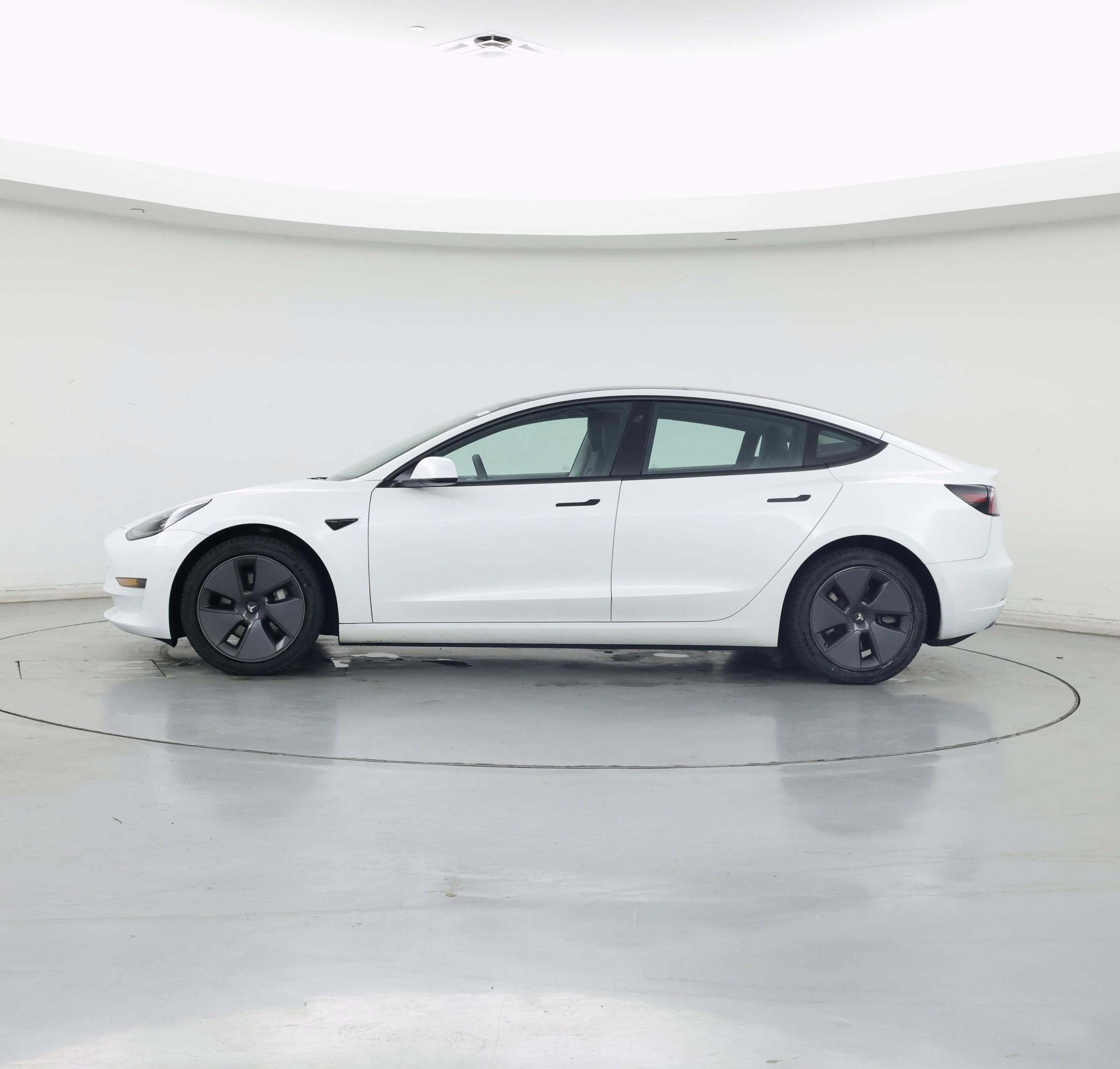 Thumbnail: 2022 Tesla Model 3 - 3