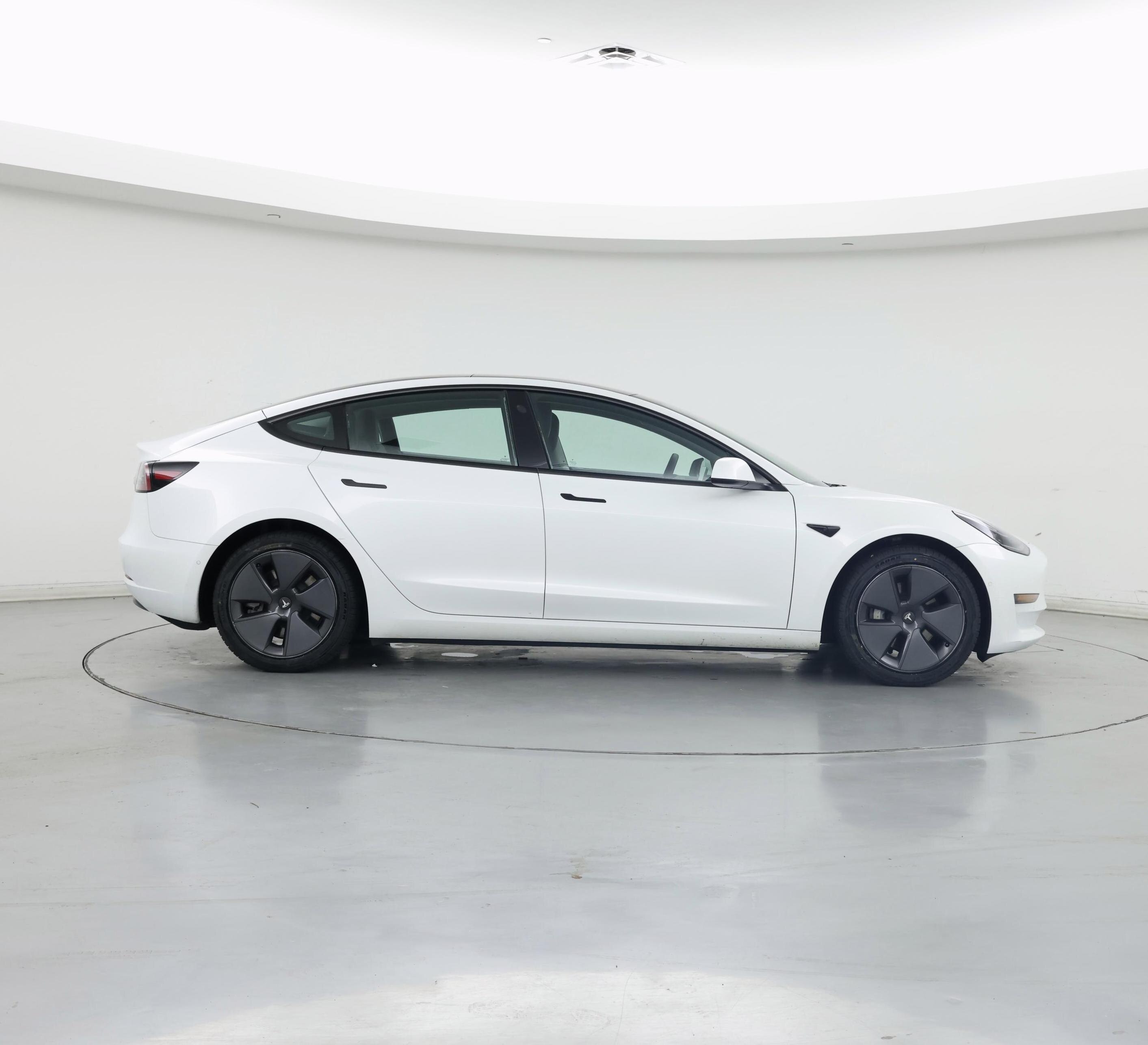Thumbnail: 2022 Tesla Model 3 - 7