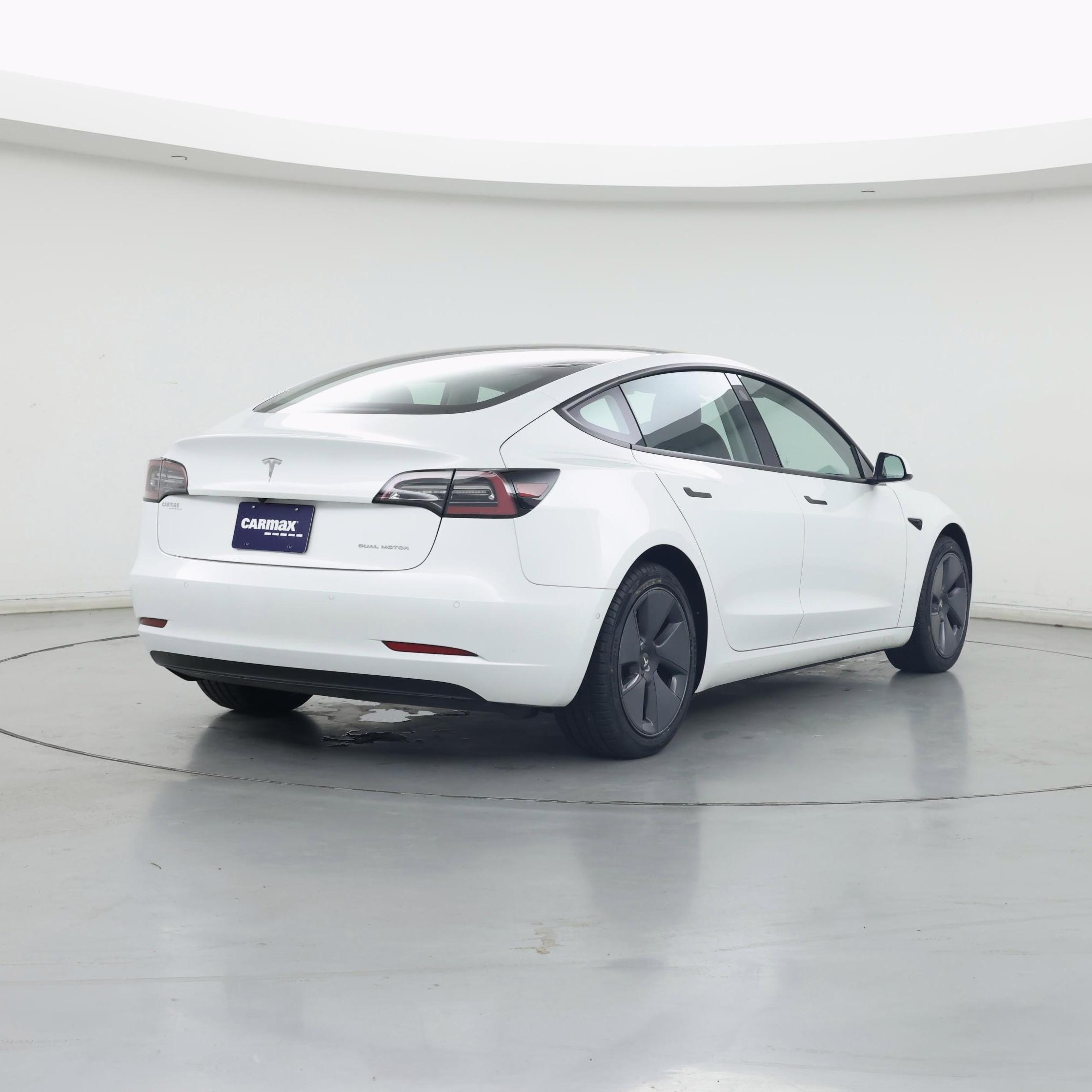 Thumbnail: 2022 Tesla Model 3 - 8