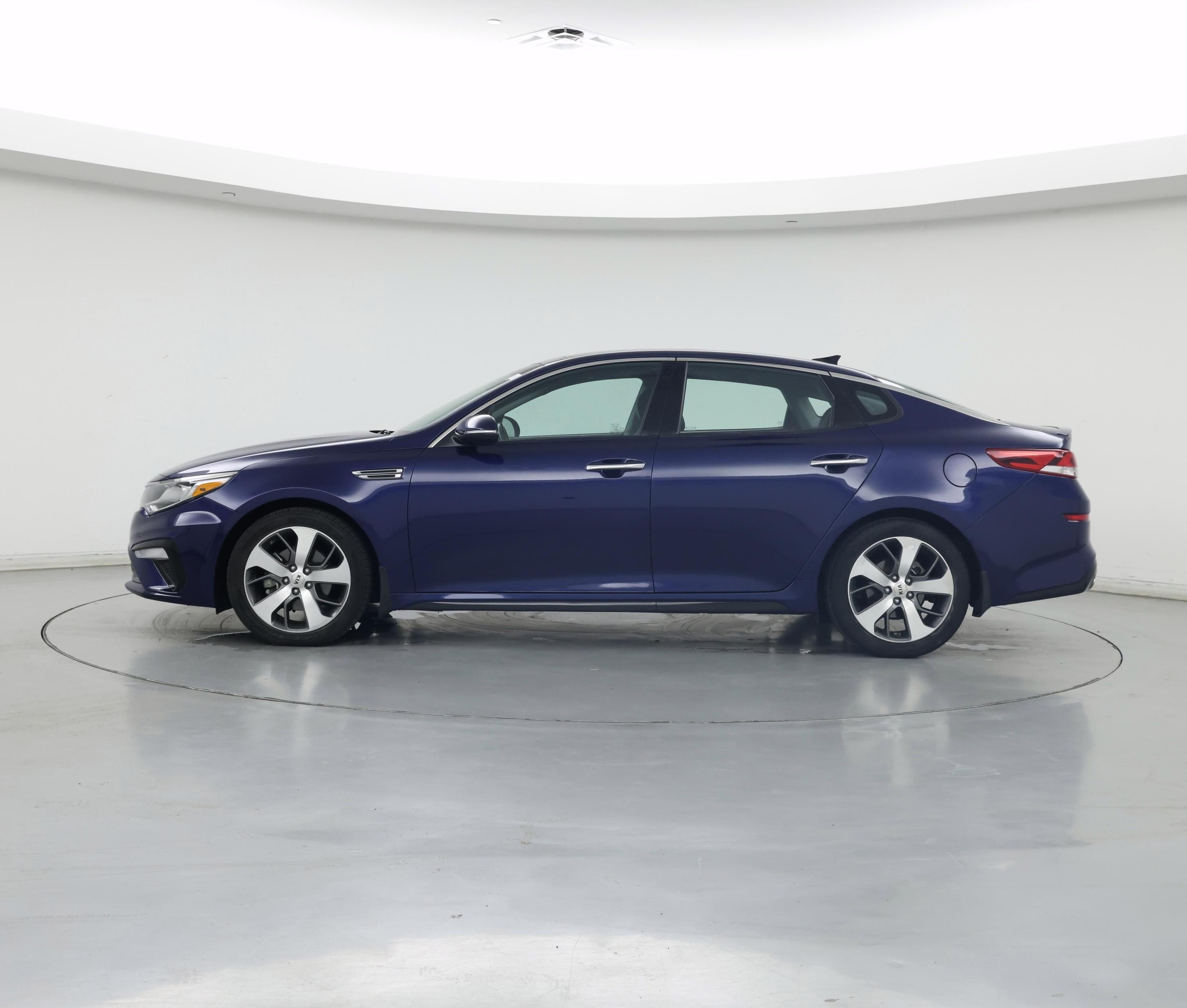 Thumbnail: 2019 Kia Optima - 3