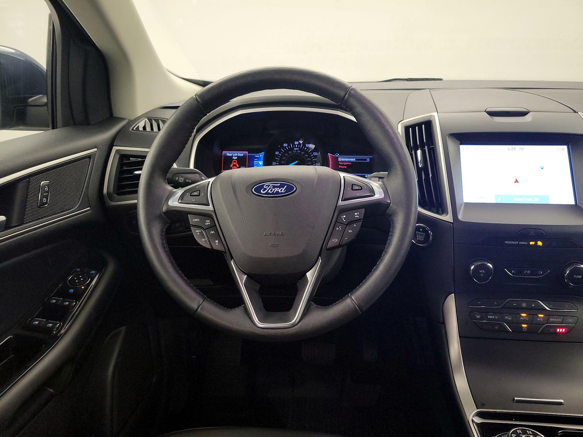 Thumbnail: 2019 Ford Edge - 10