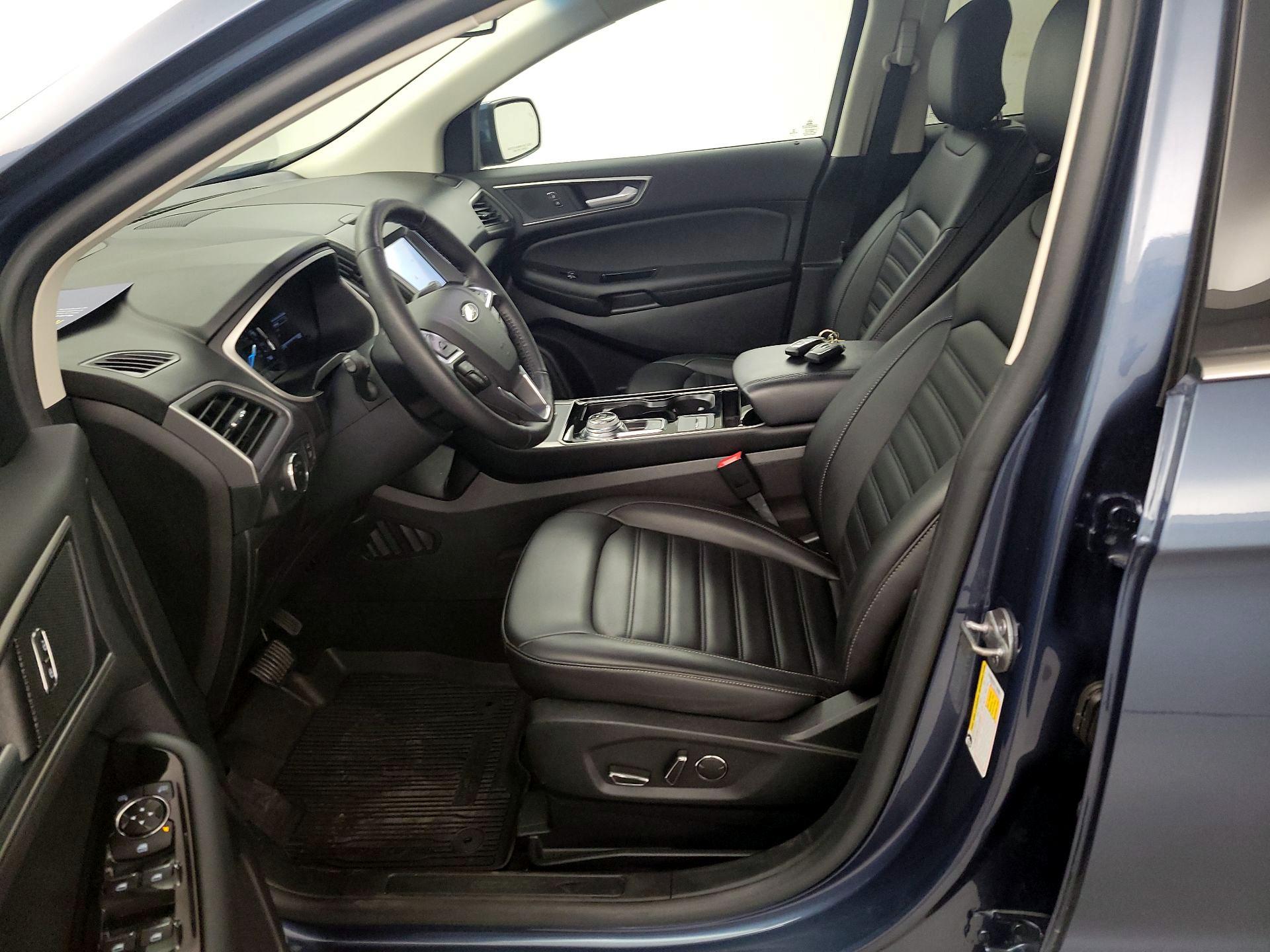 Thumbnail: 2019 Ford Edge - 11