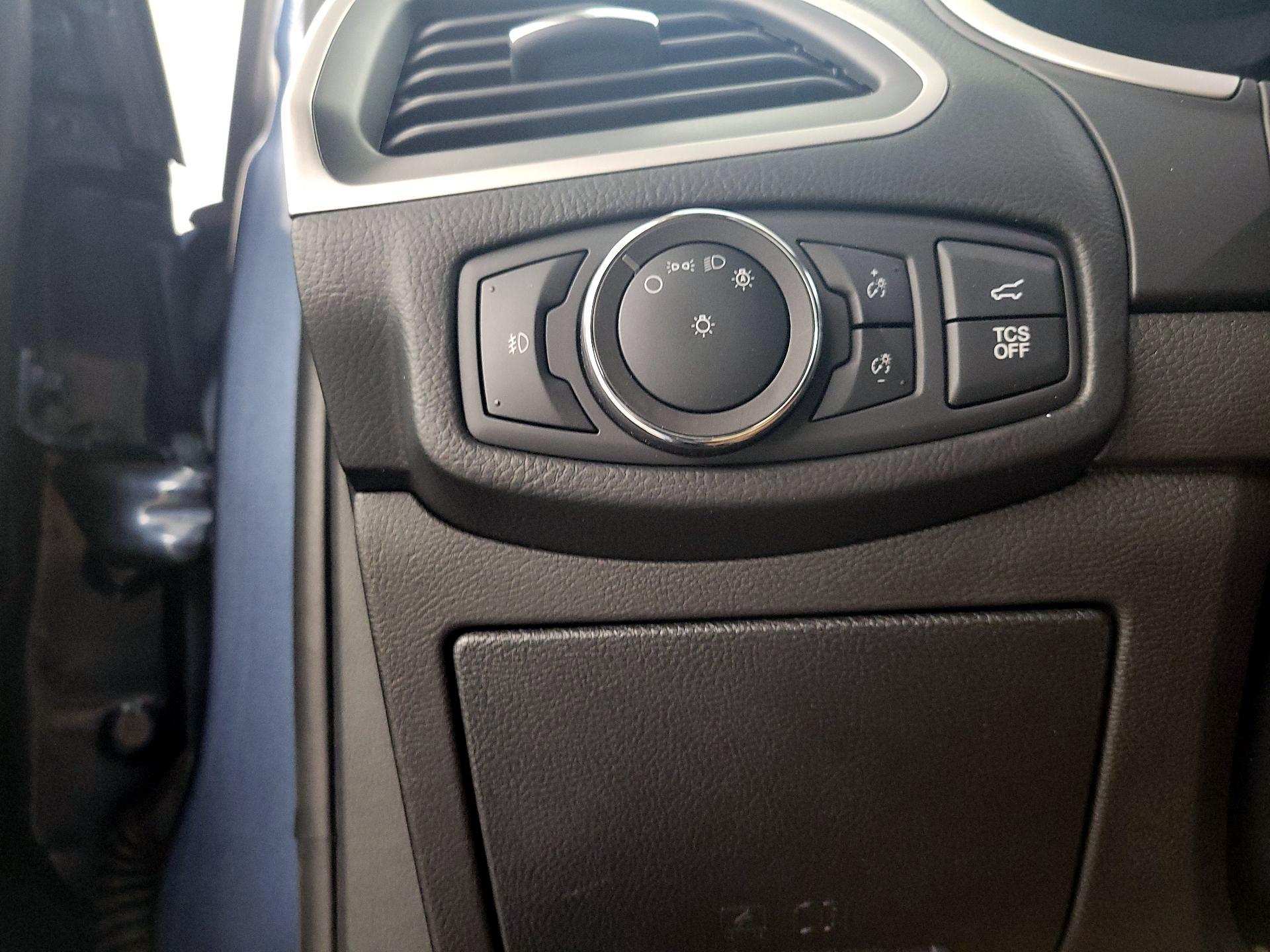 Thumbnail: 2019 Ford Edge - 13