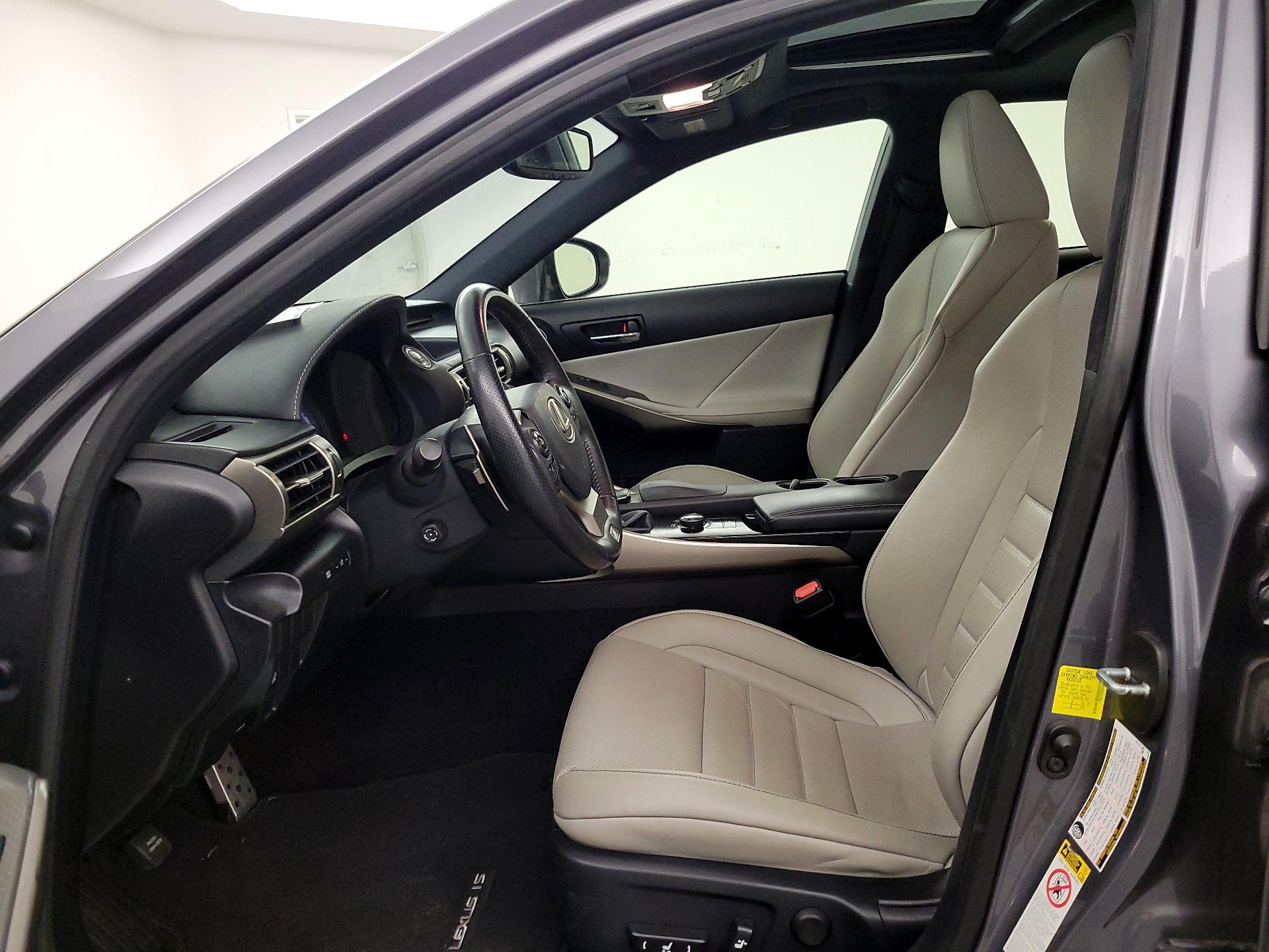 Thumbnail: 2014 Lexus IS - 11