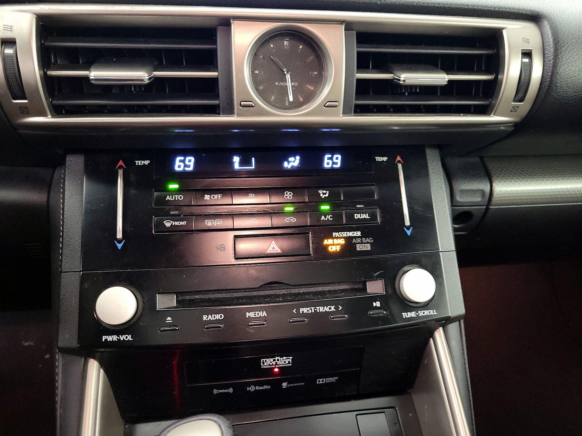 Thumbnail: 2014 Lexus IS - 16