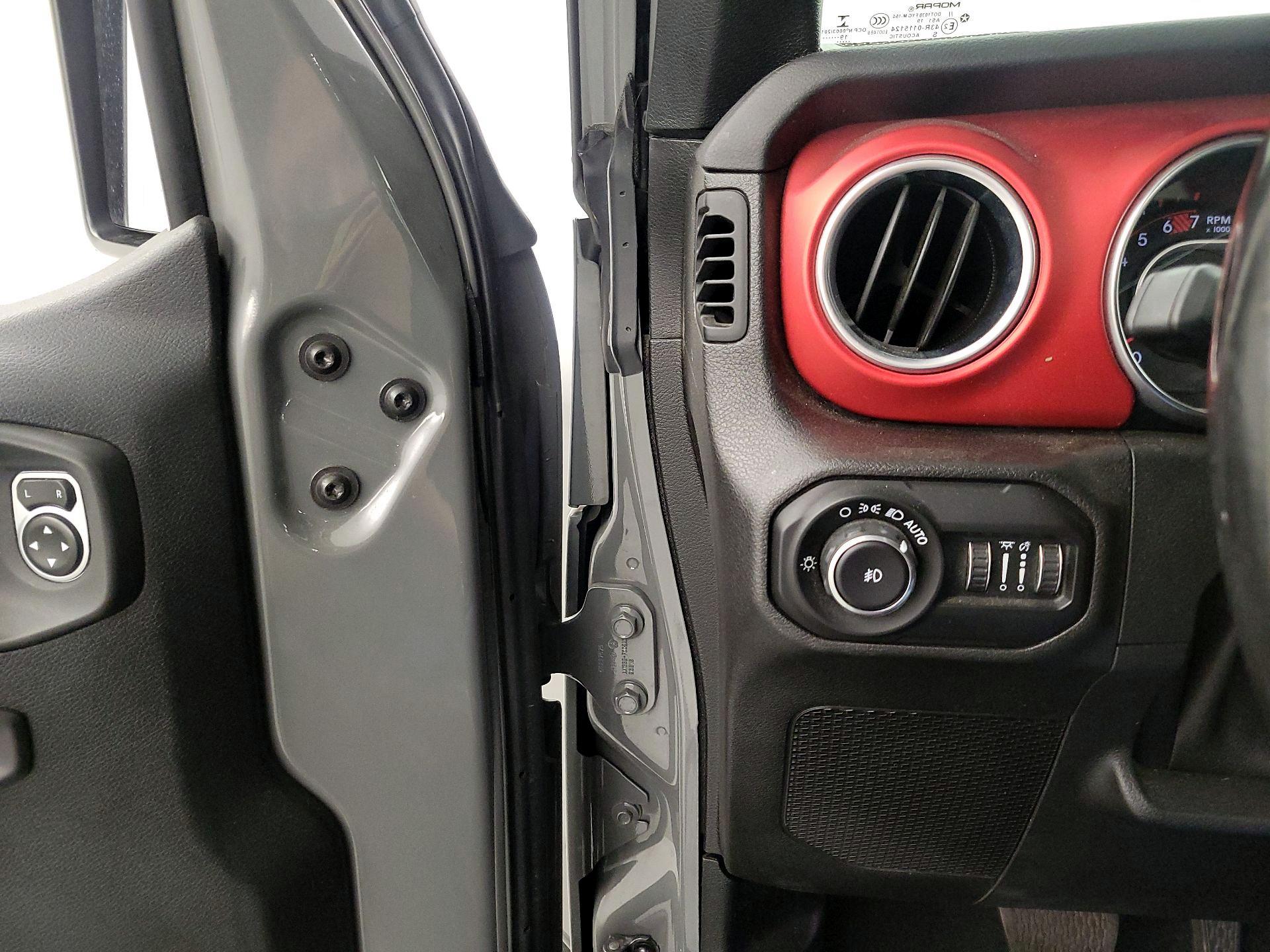 Thumbnail: 2020 Jeep Wrangler - 13