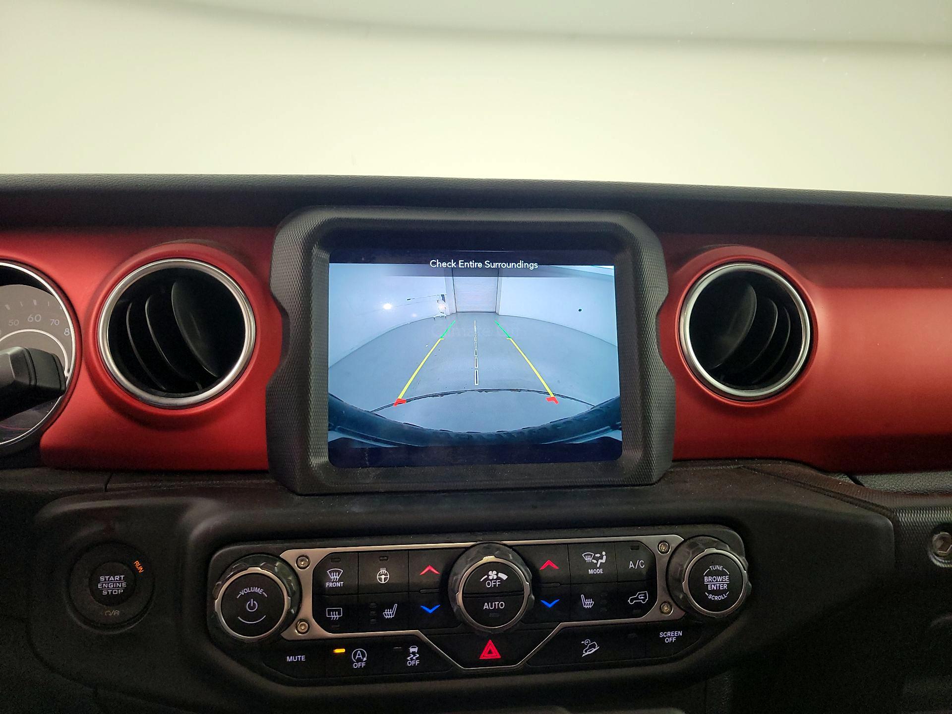 Thumbnail: 2020 Jeep Wrangler - 15