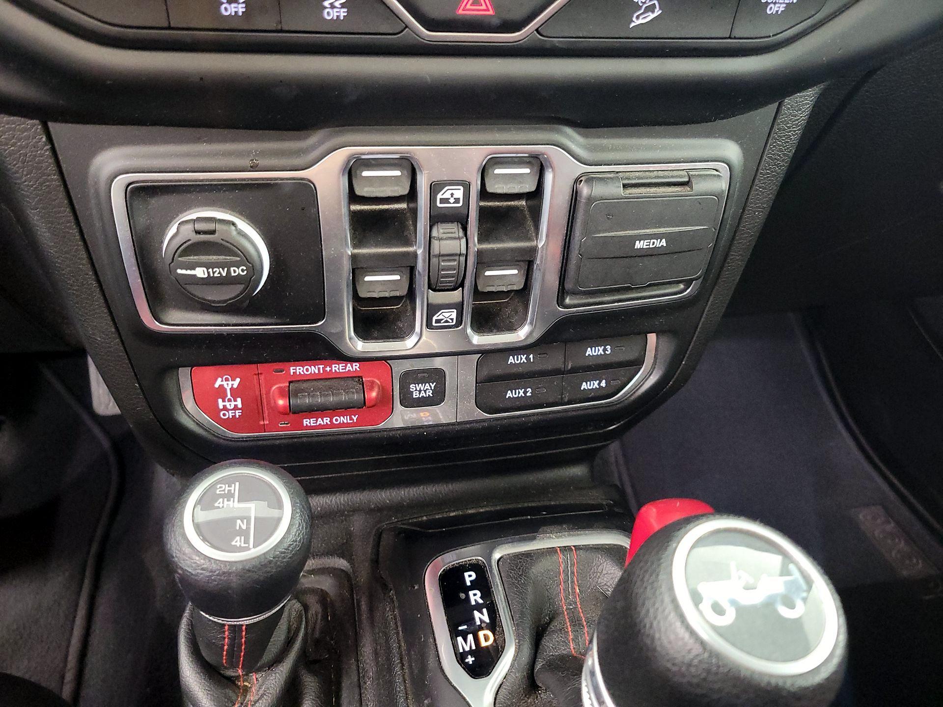 Thumbnail: 2020 Jeep Wrangler - 19