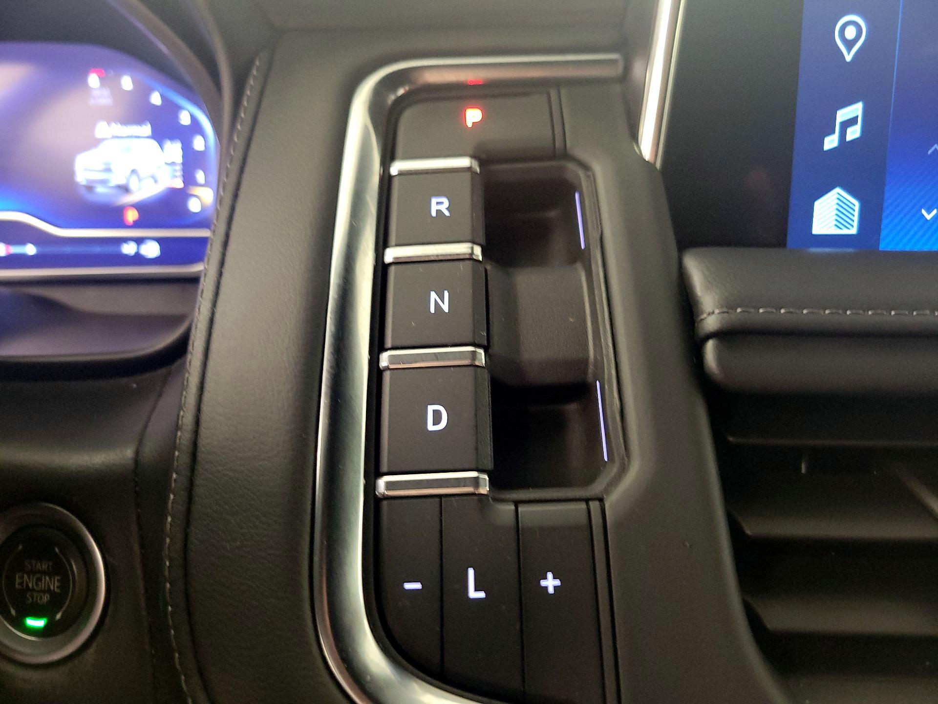 Thumbnail: 2023 Chevrolet Tahoe - 17