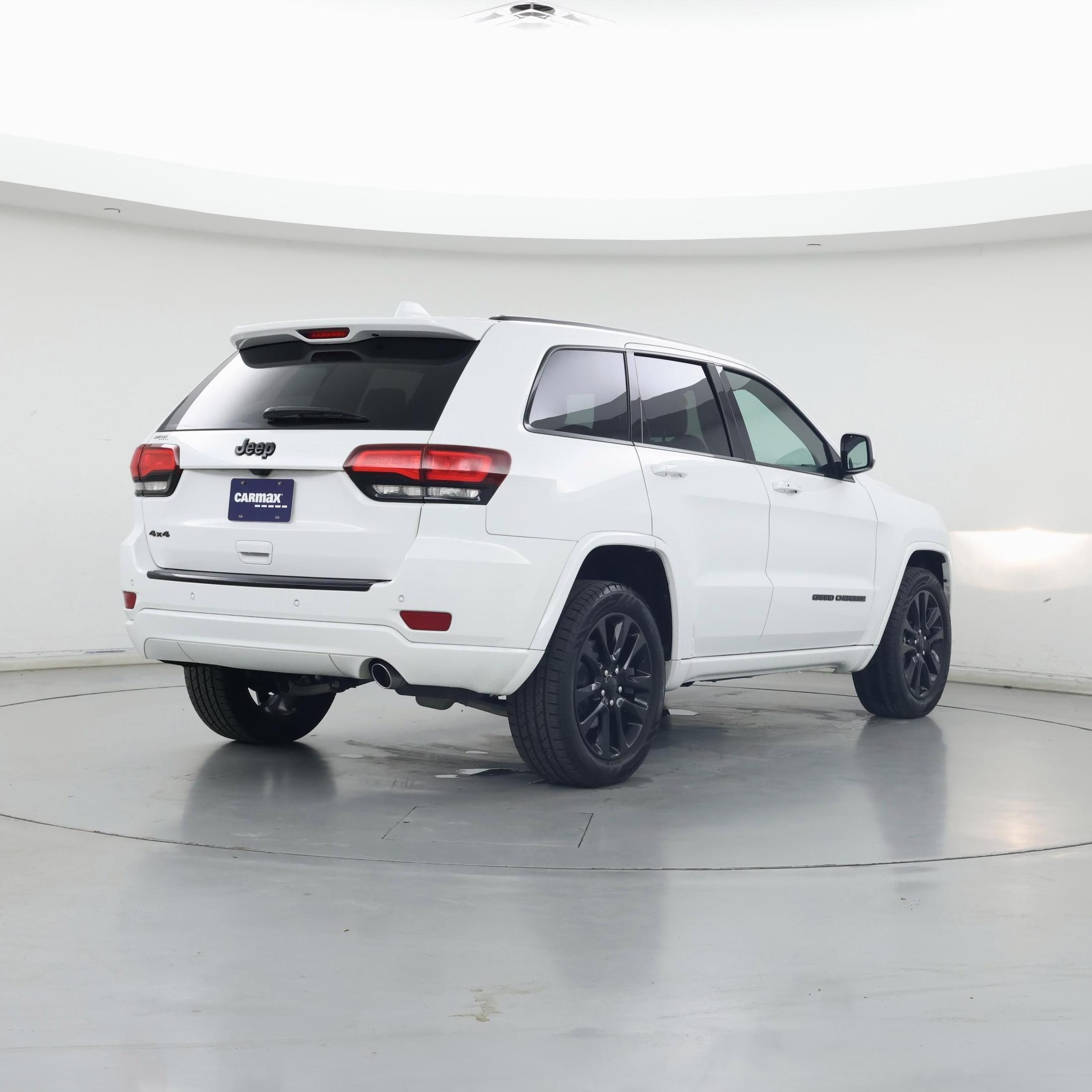Thumbnail: 2018 Jeep Grand Cherokee - 8