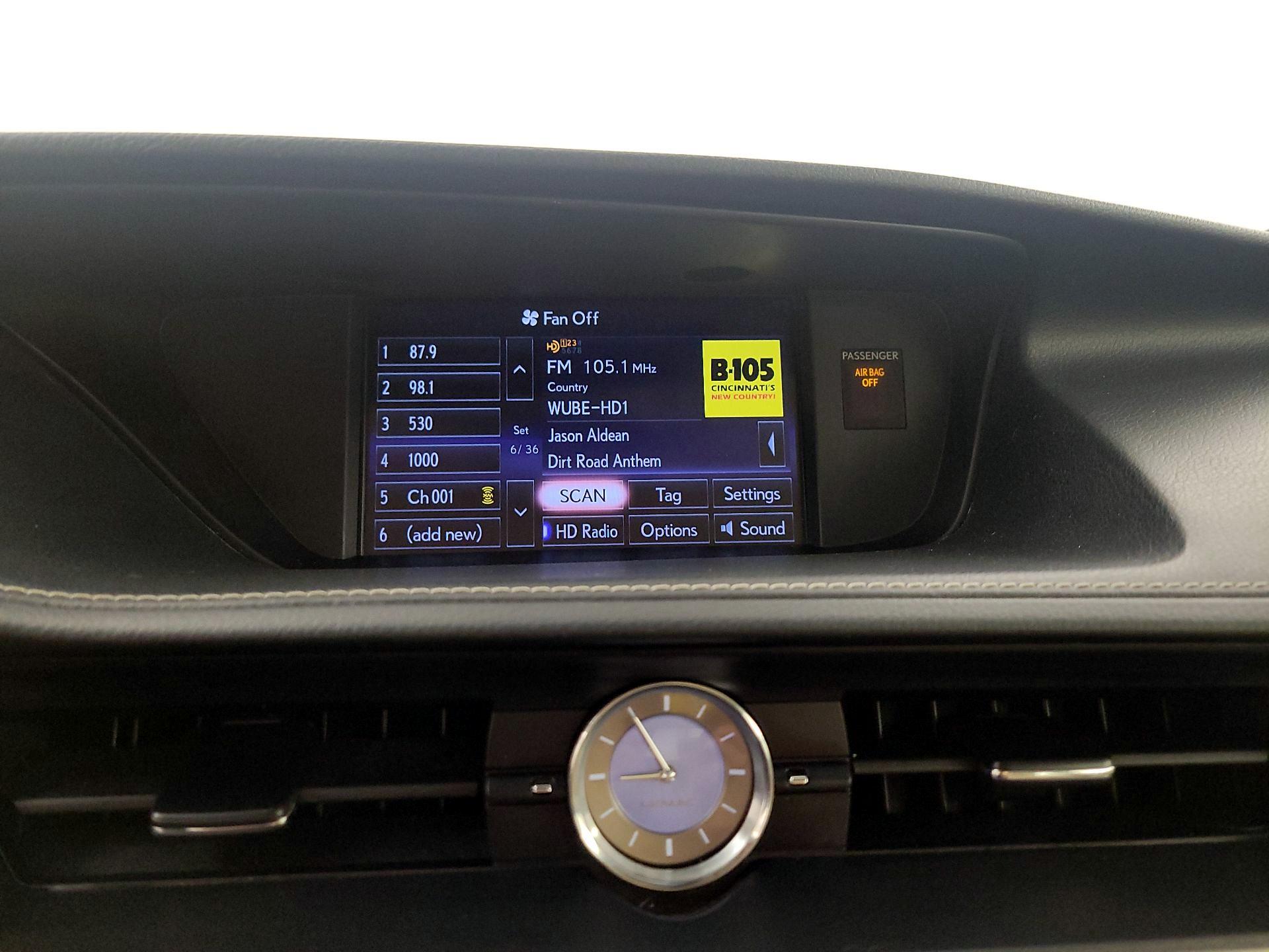 Thumbnail: 2015 Lexus ES - 16