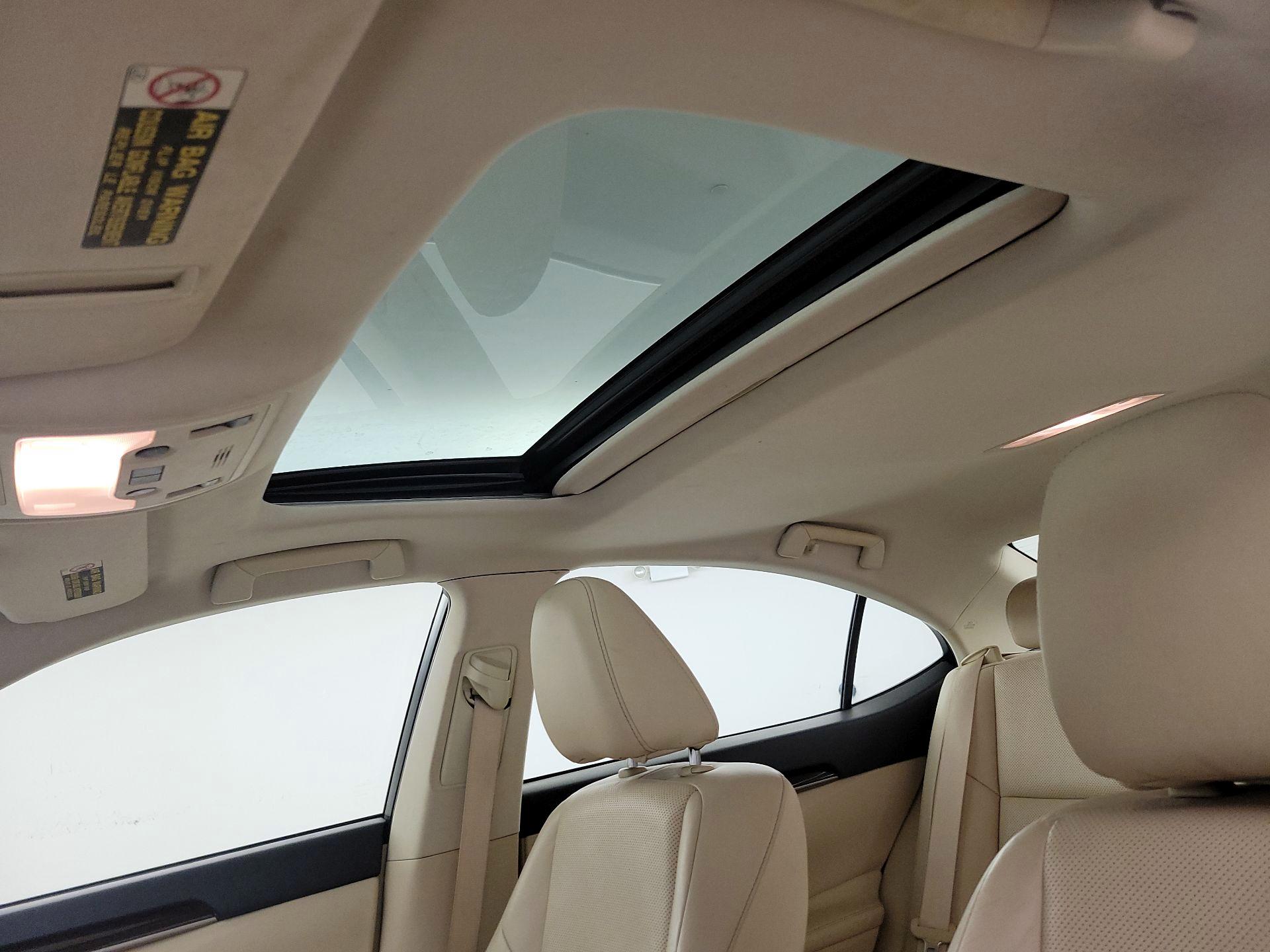 Thumbnail: 2015 Lexus ES - 20