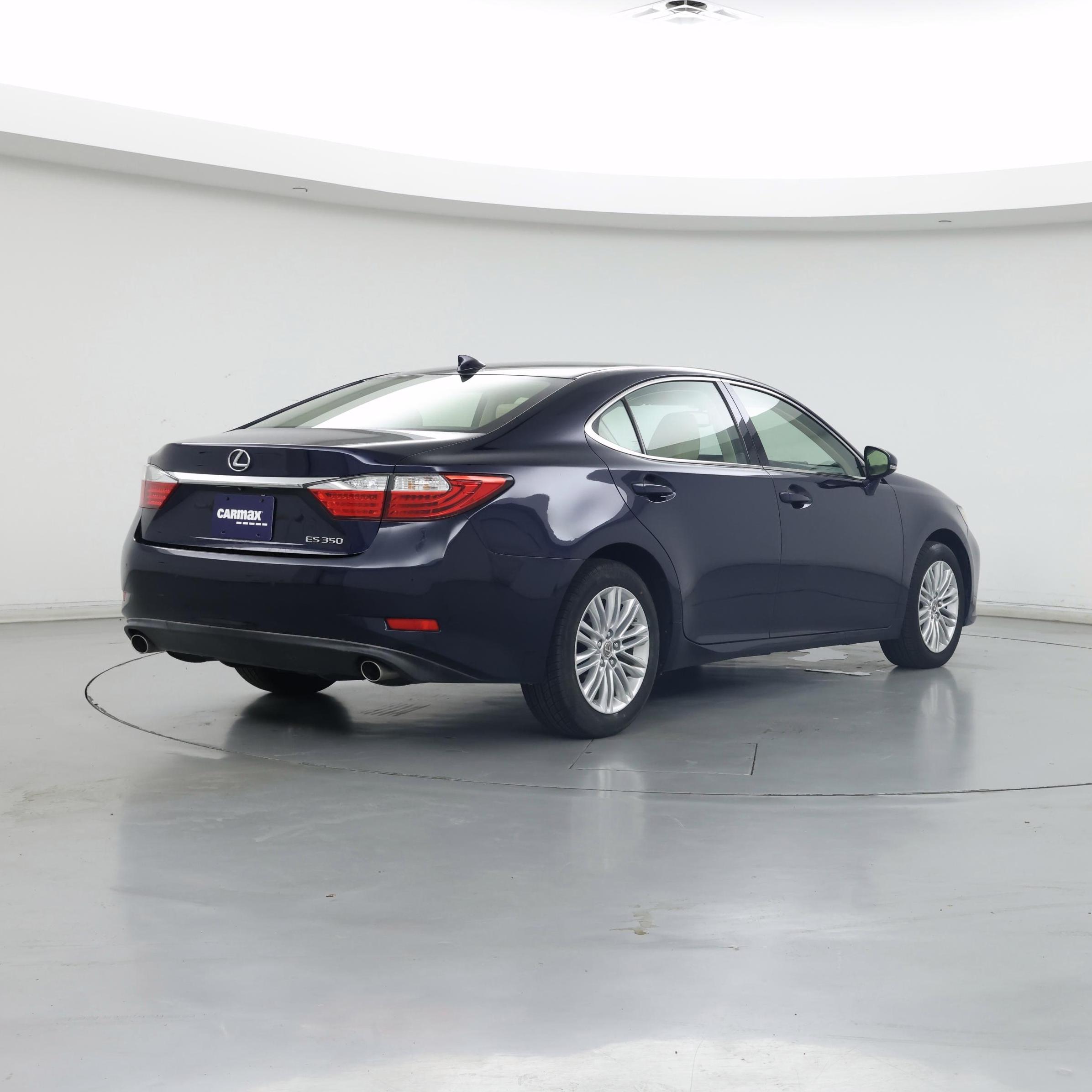 Thumbnail: 2015 Lexus ES - 8
