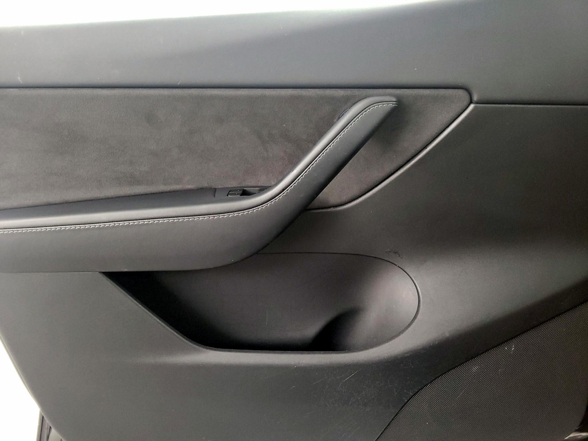 Thumbnail: 2021 Tesla Model Y - 12