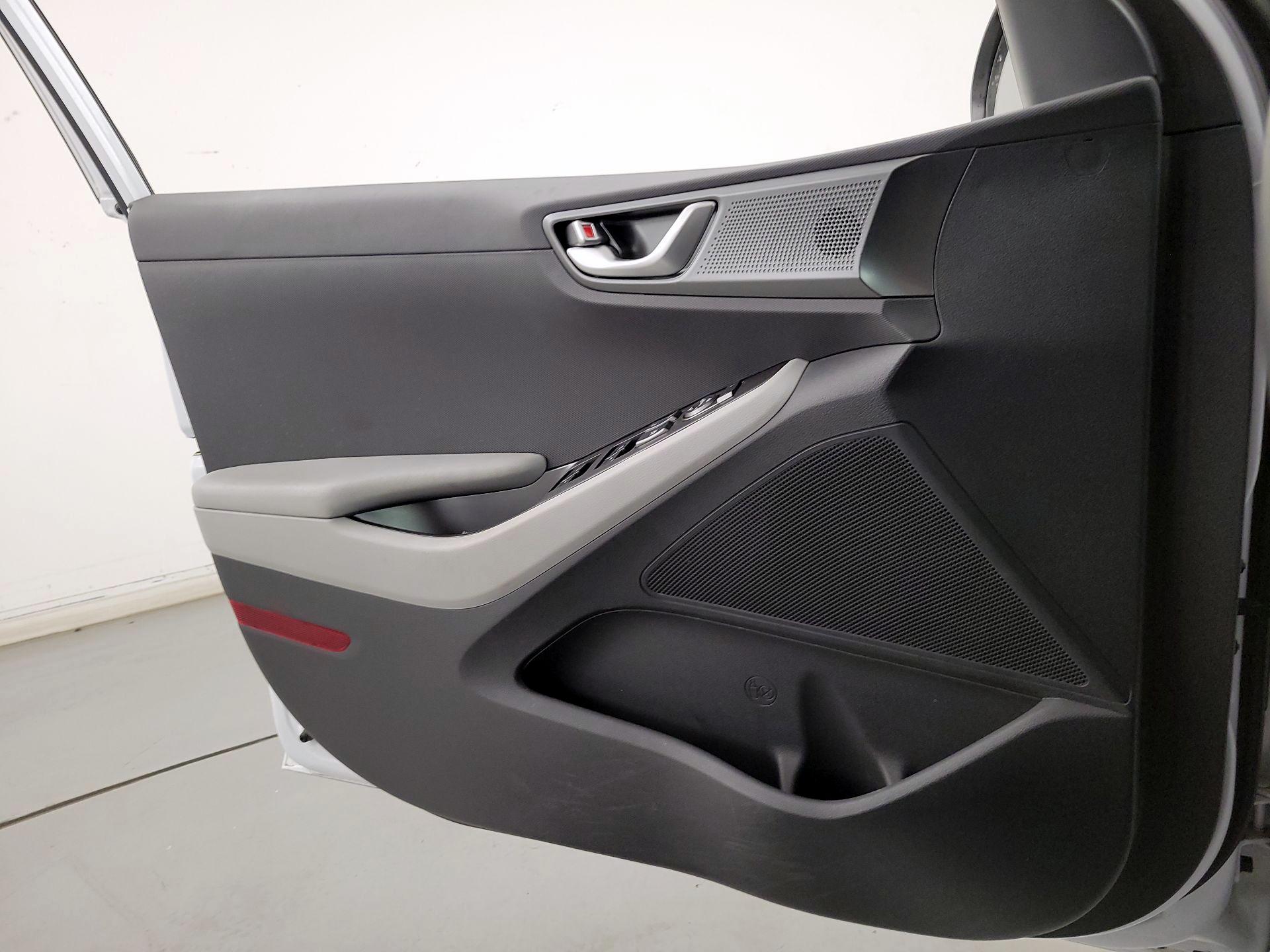 Thumbnail: 2021 Hyundai Ioniq - 12