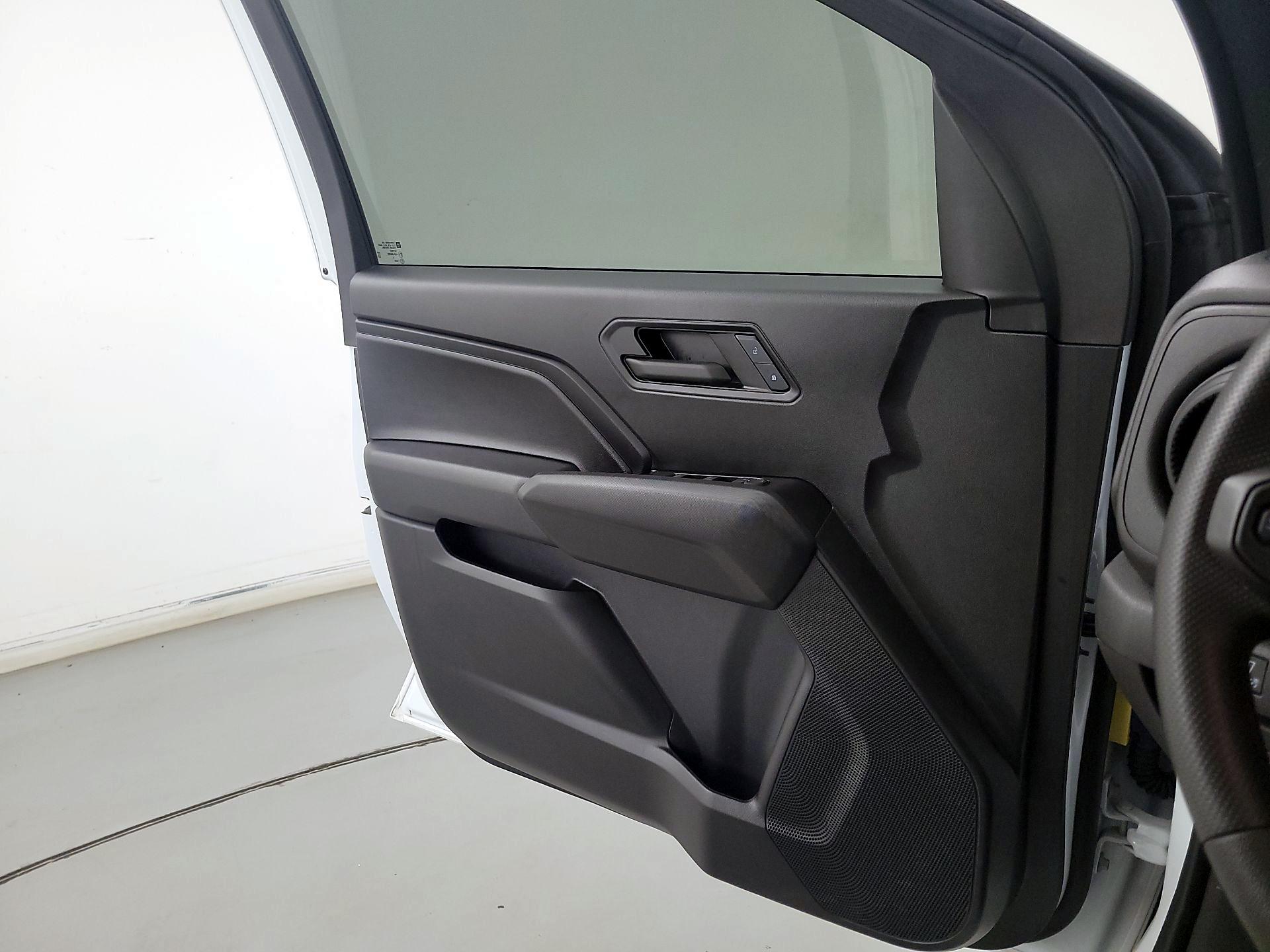 Thumbnail: 2024 Chevrolet Colorado - 12