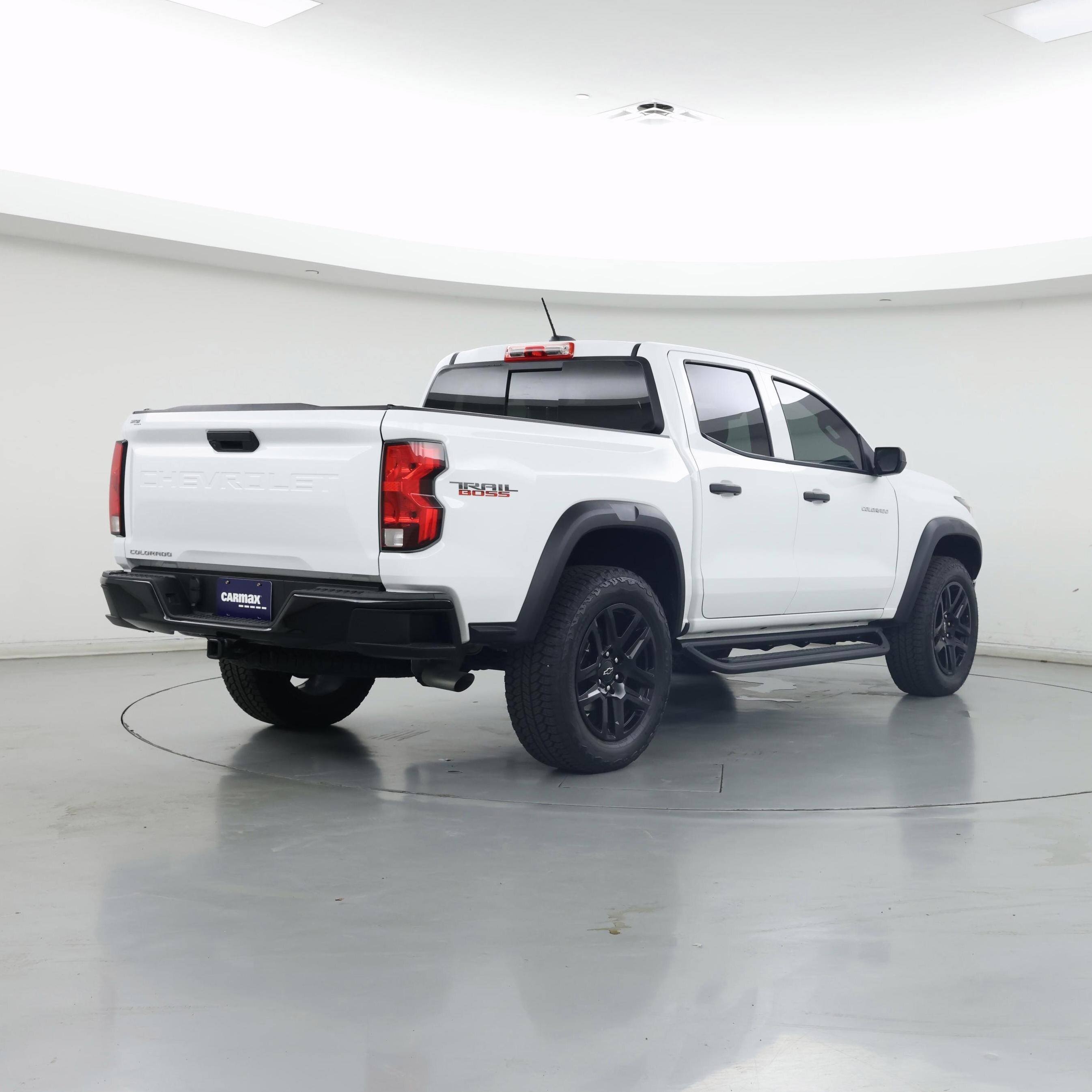 Thumbnail: 2024 Chevrolet Colorado - 8