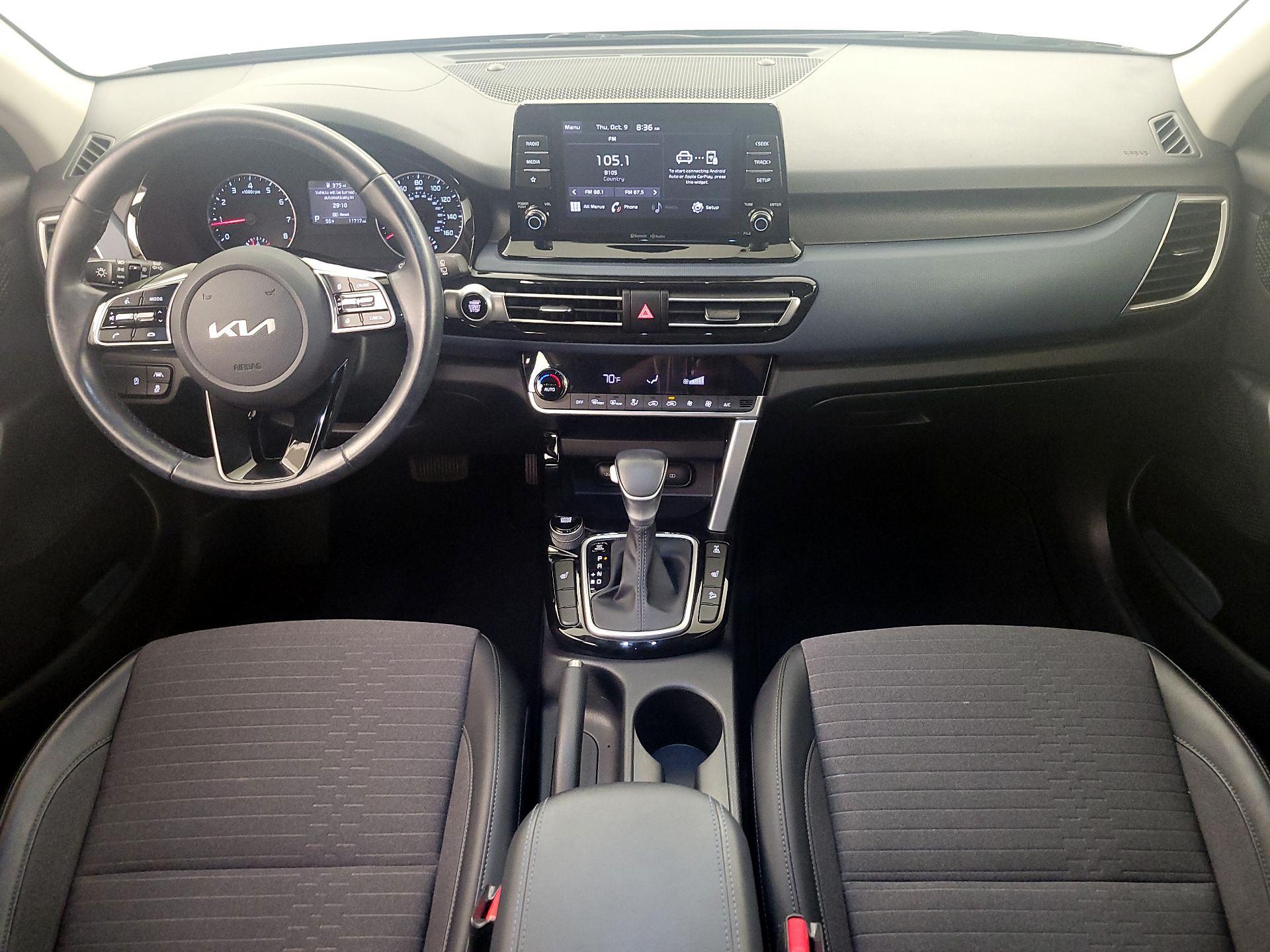 Thumbnail: 2023 Kia Seltos - 9