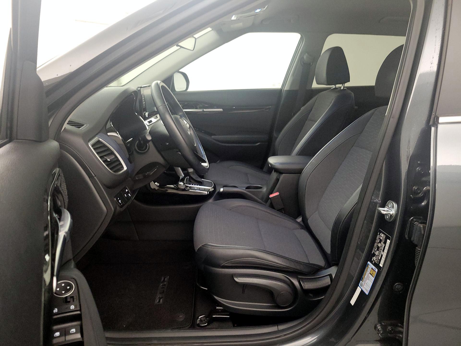 Thumbnail: 2023 Kia Seltos - 11