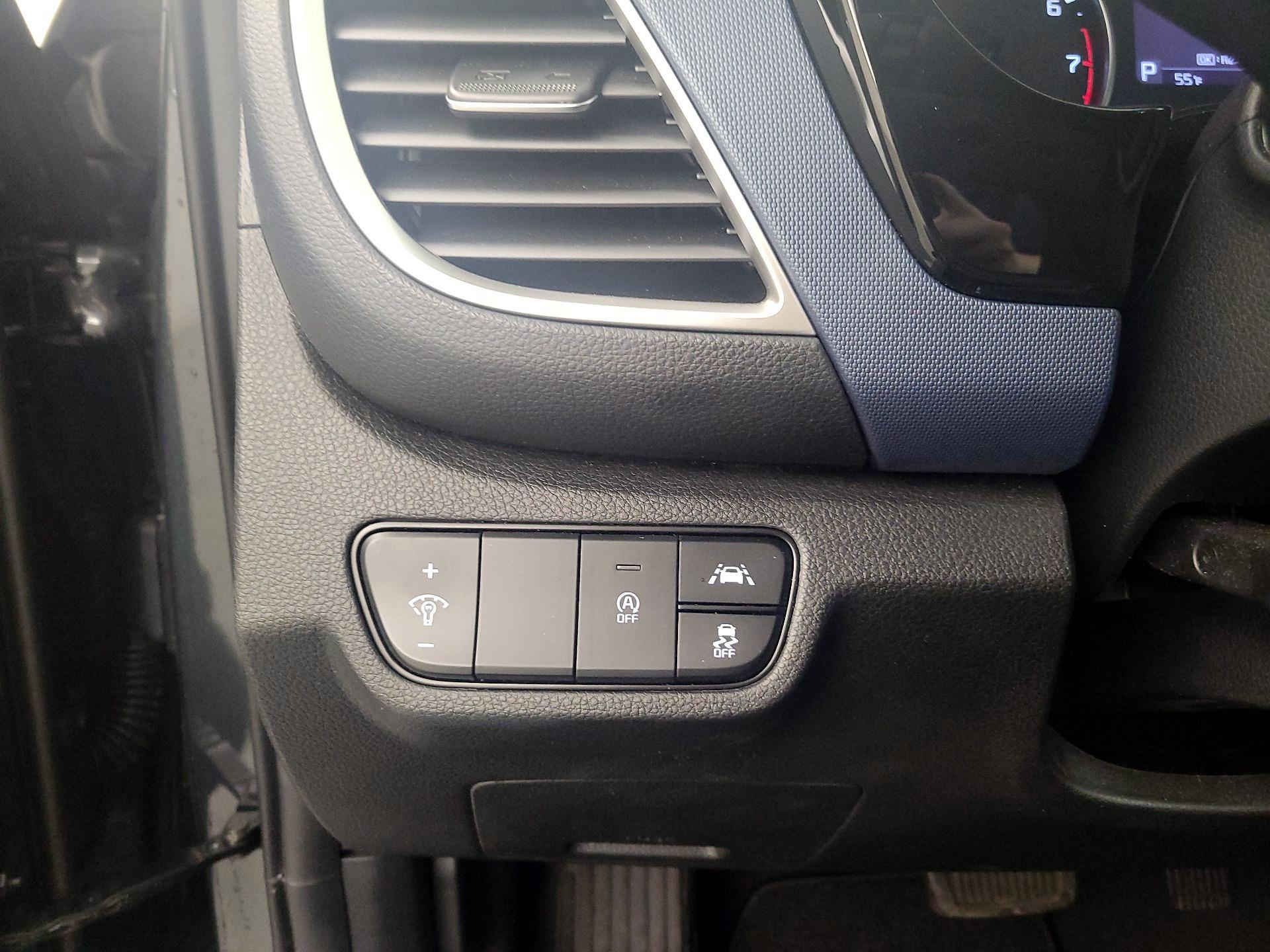 Thumbnail: 2023 Kia Seltos - 13