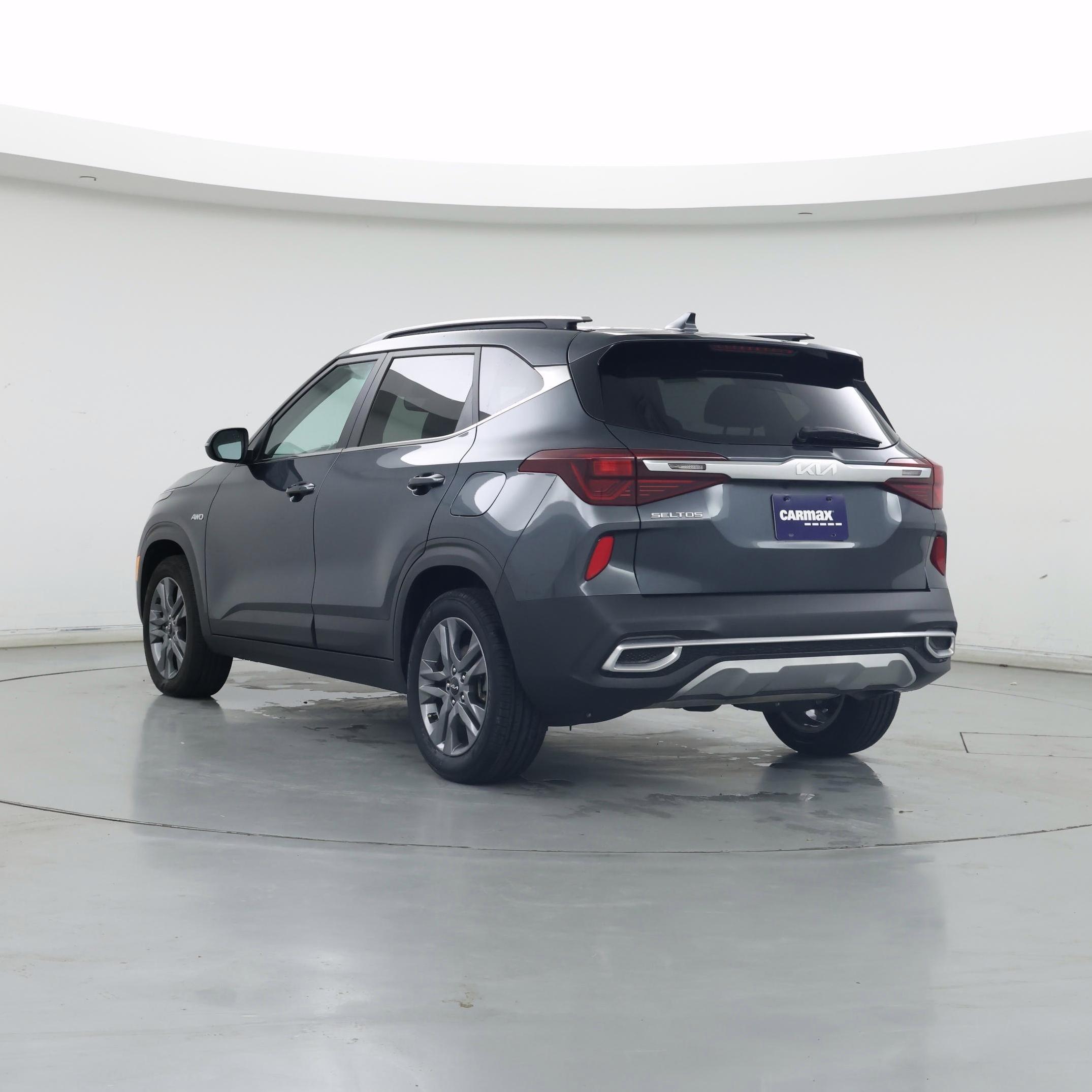 Thumbnail: 2023 Kia Seltos - 2