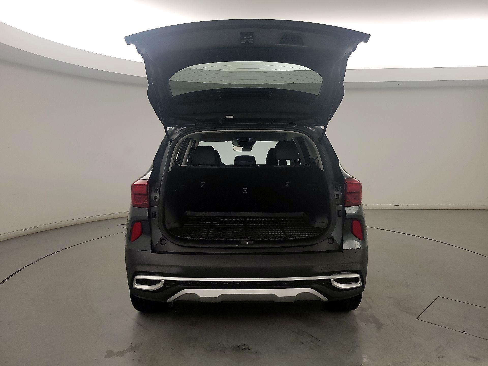 Thumbnail: 2023 Kia Seltos - 20