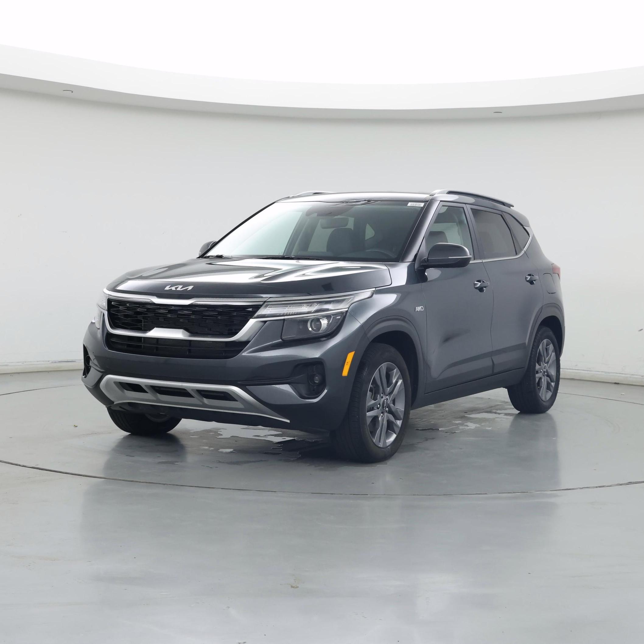 Thumbnail: 2023 Kia Seltos - 4