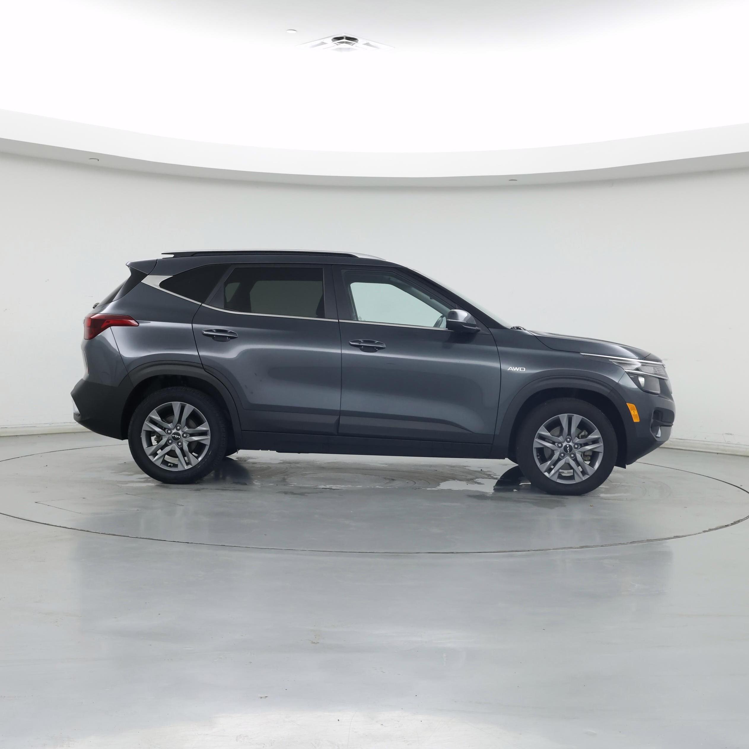 Thumbnail: 2023 Kia Seltos - 7