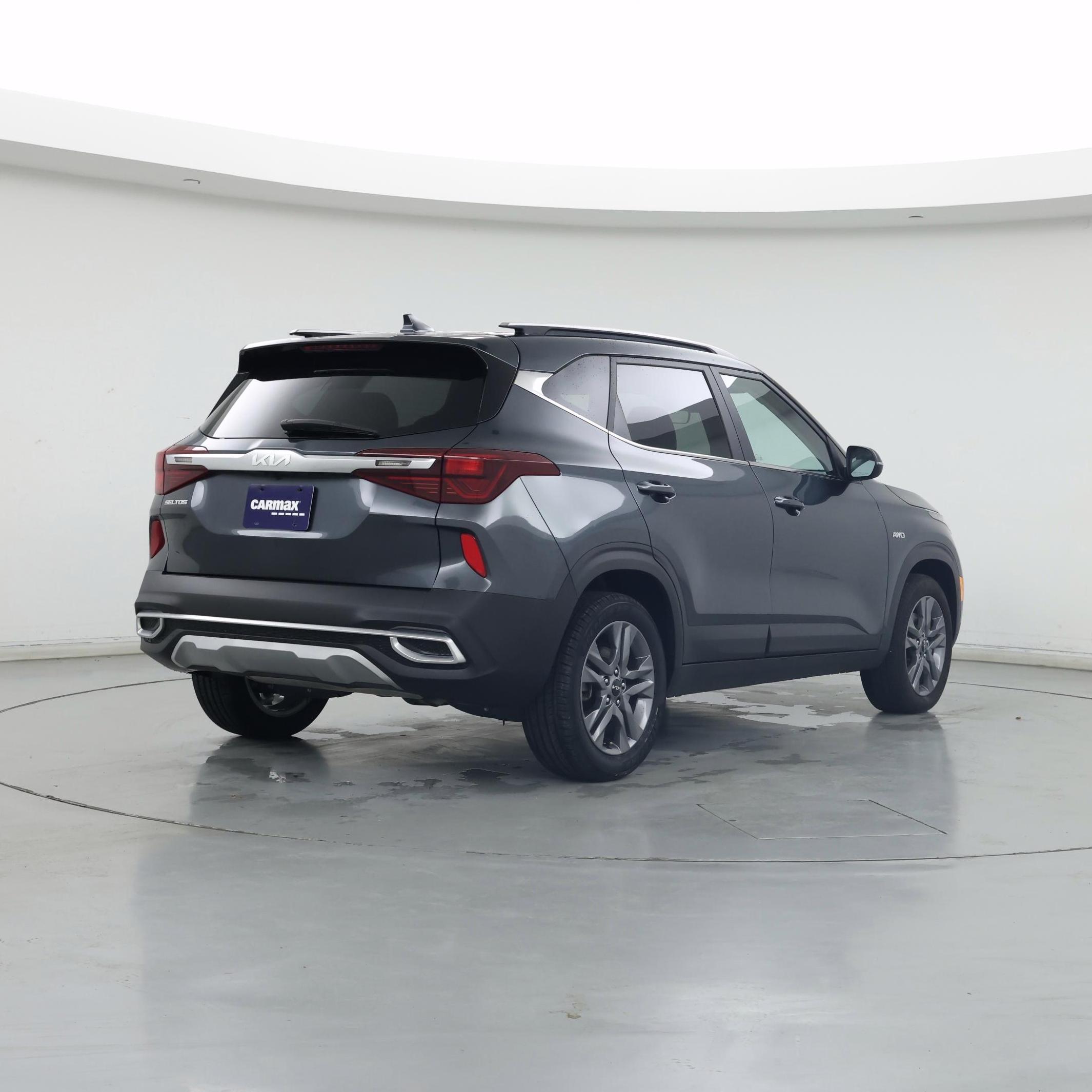 Thumbnail: 2023 Kia Seltos - 8