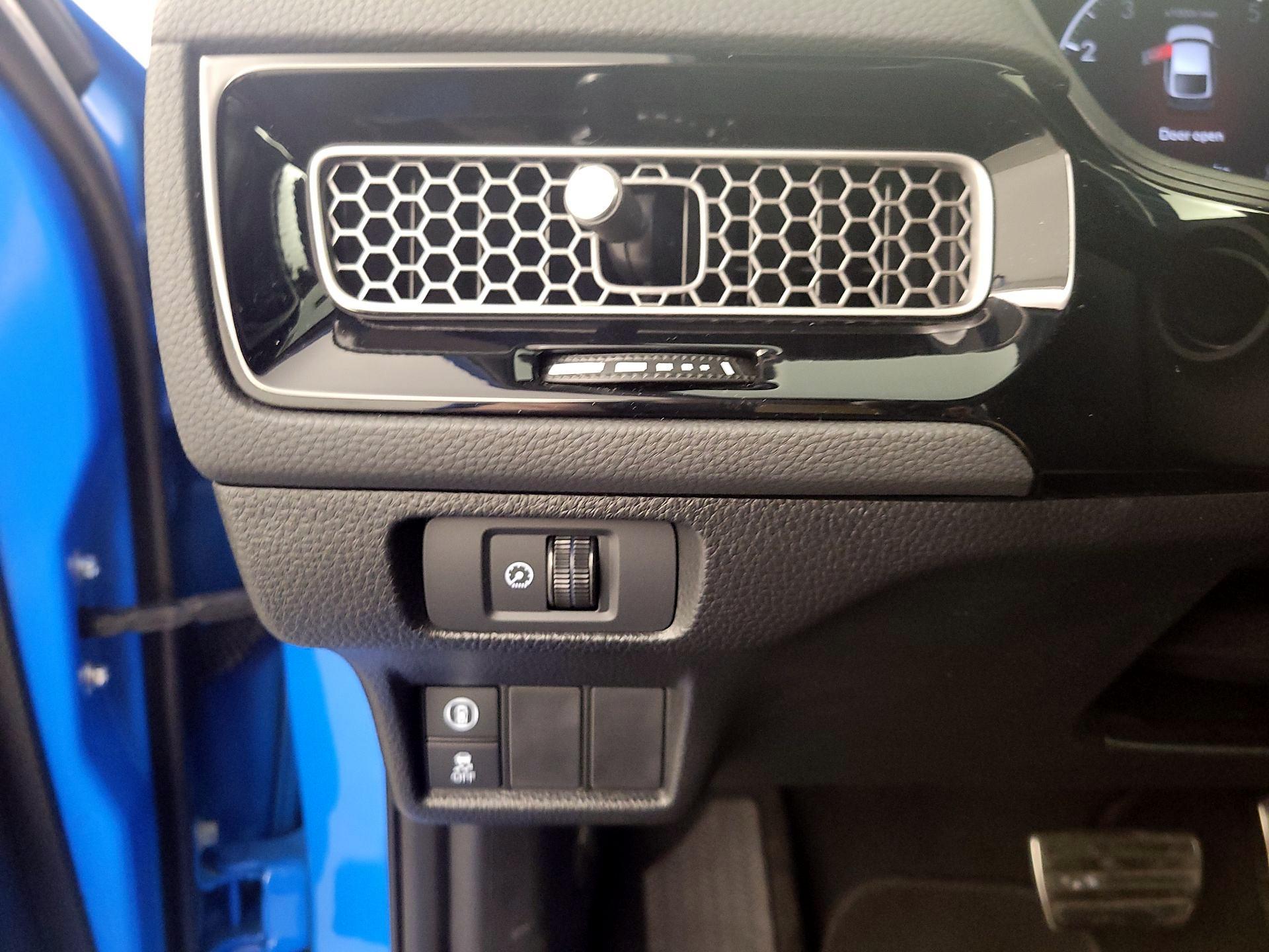 Thumbnail: 2024 Honda Civic - 13