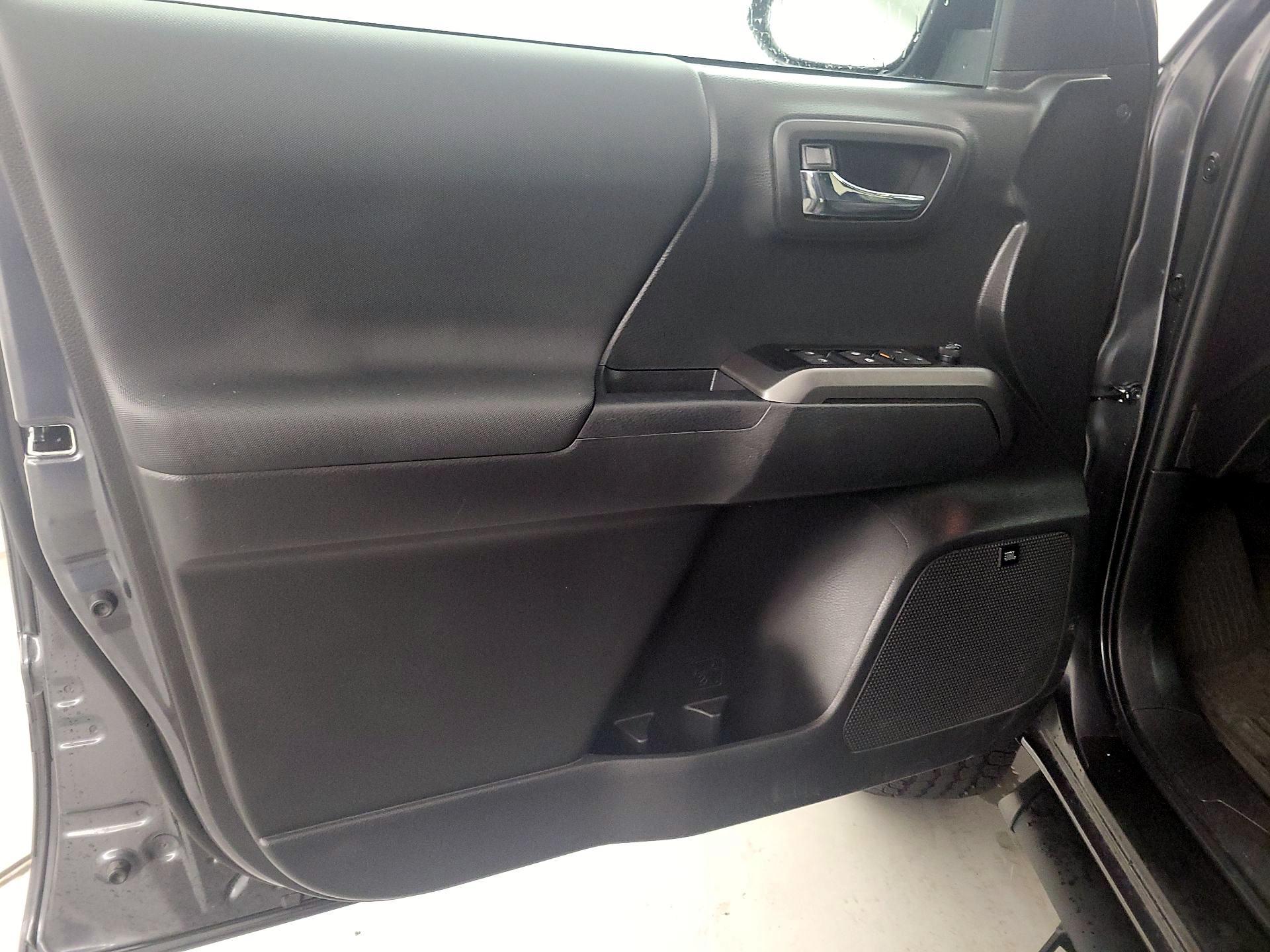 Thumbnail: 2023 Toyota Tacoma - 12