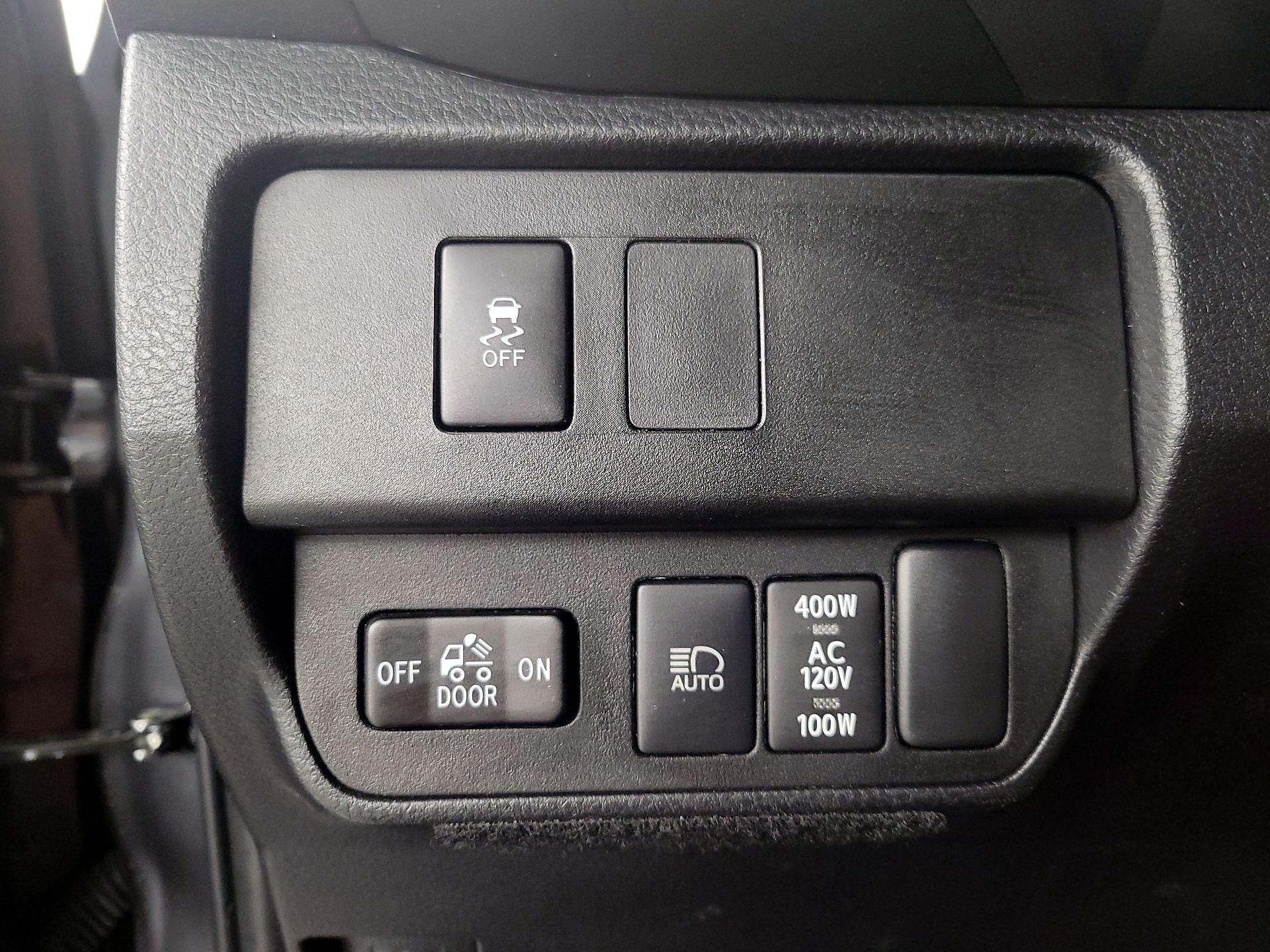 Thumbnail: 2023 Toyota Tacoma - 13