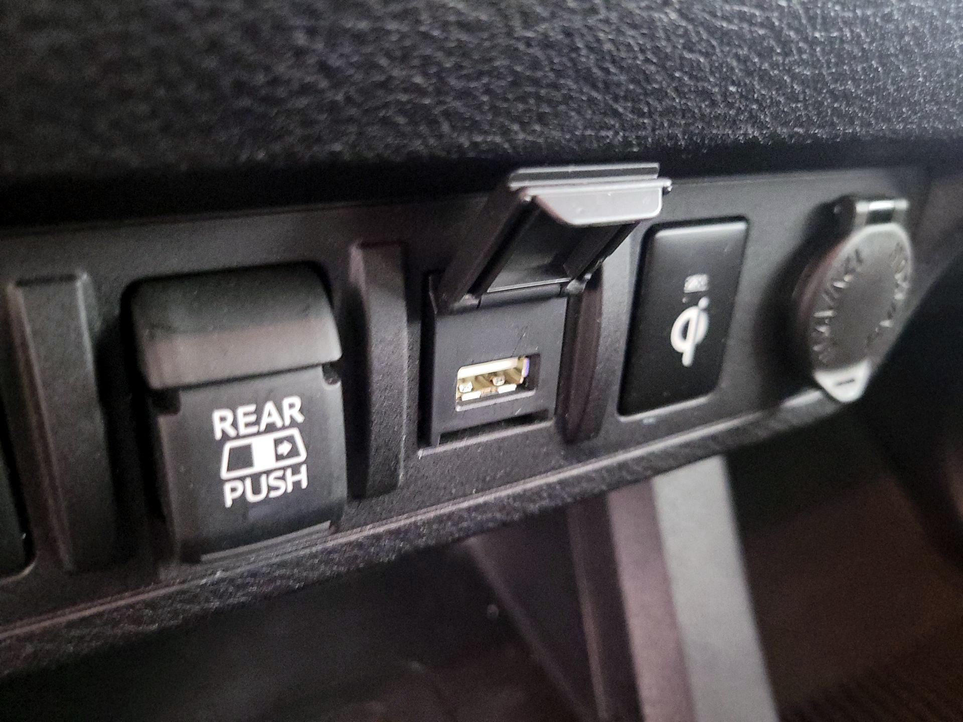 Thumbnail: 2023 Toyota Tacoma - 19