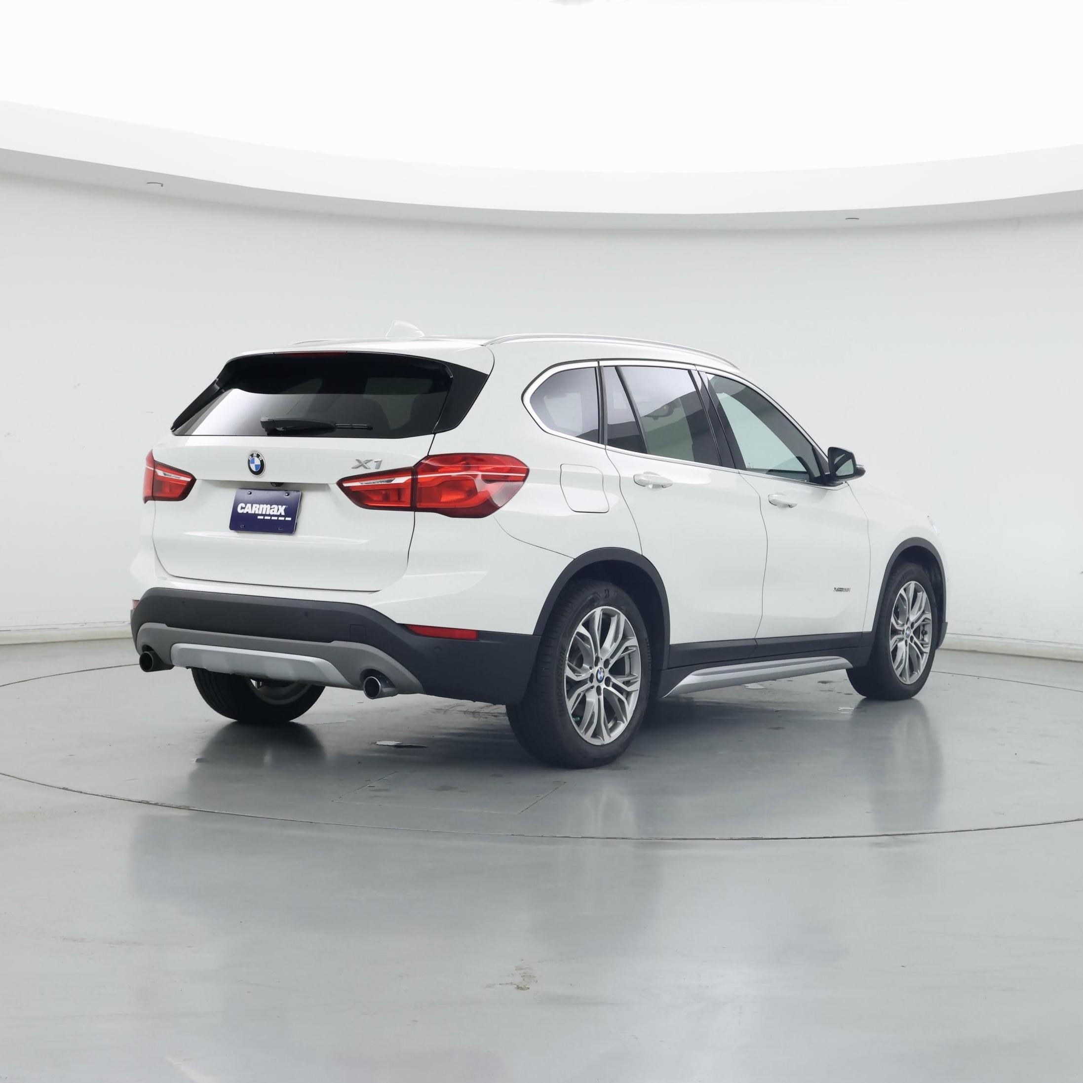Thumbnail: 2017 BMW X1 - 8
