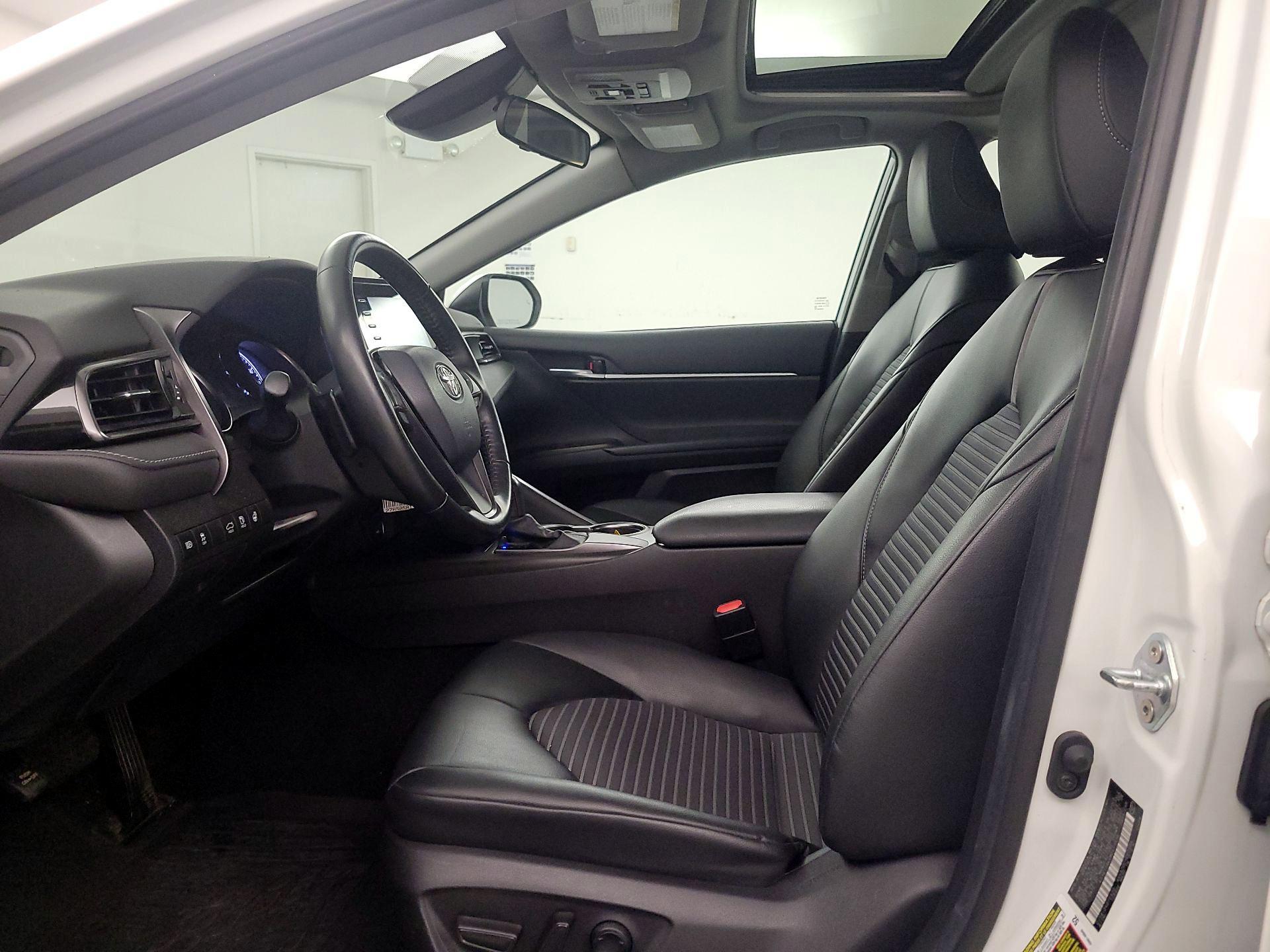 Thumbnail: 2021 Toyota Camry - 11