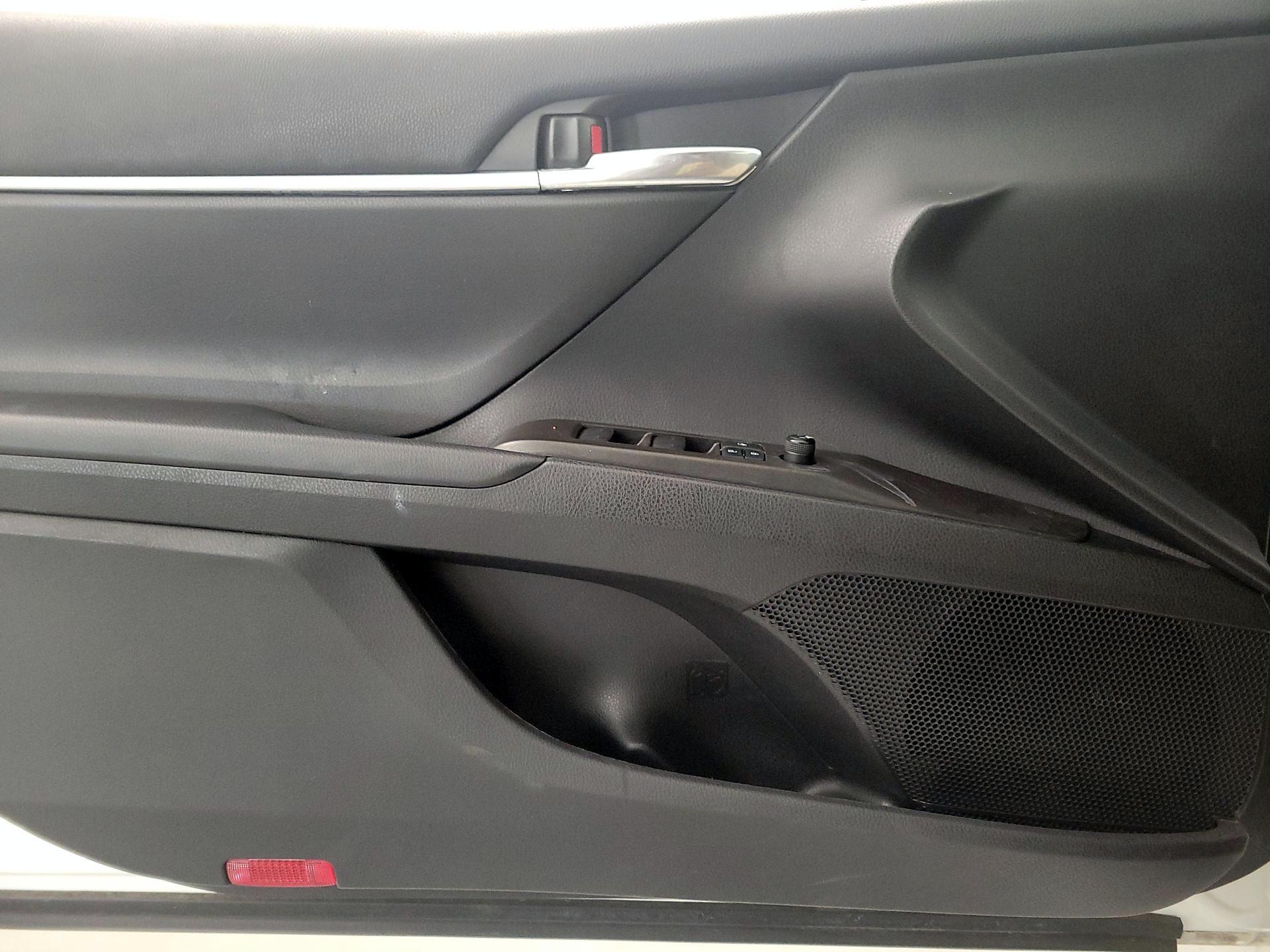 Thumbnail: 2021 Toyota Camry - 12