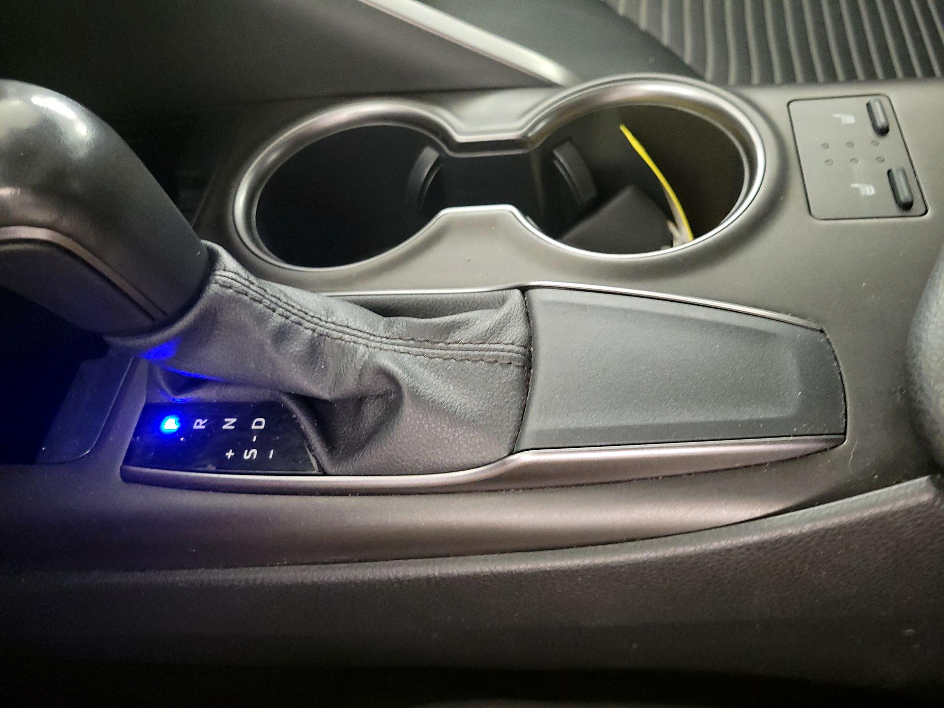 Thumbnail: 2021 Toyota Camry - 17