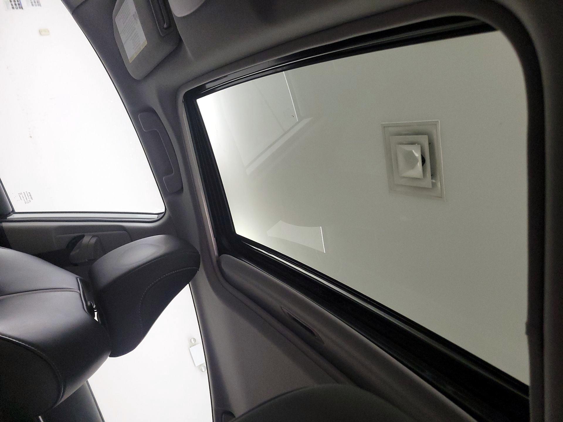 Thumbnail: 2021 Toyota Camry - 19